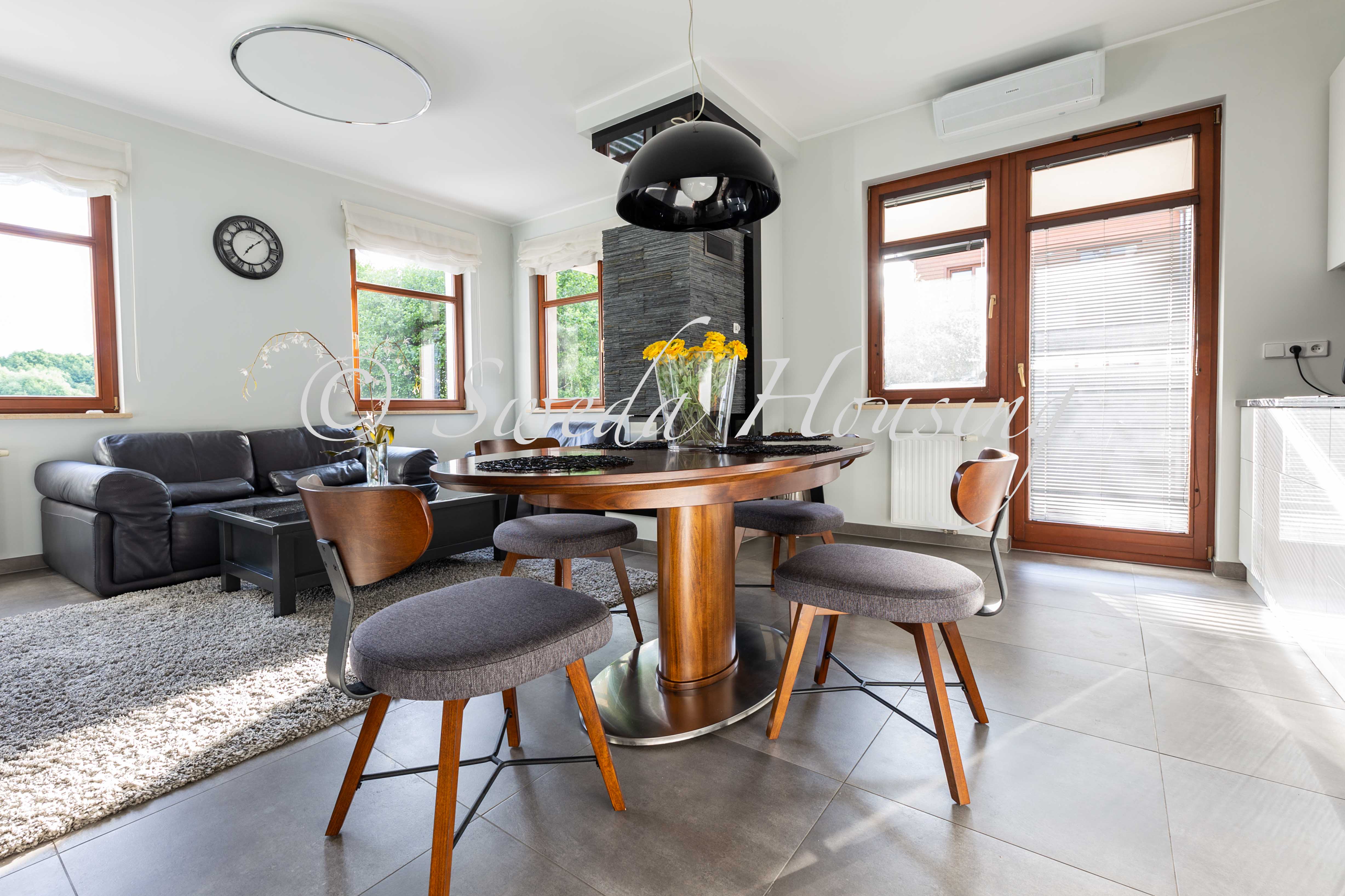 Spacious three bedroom apartament
