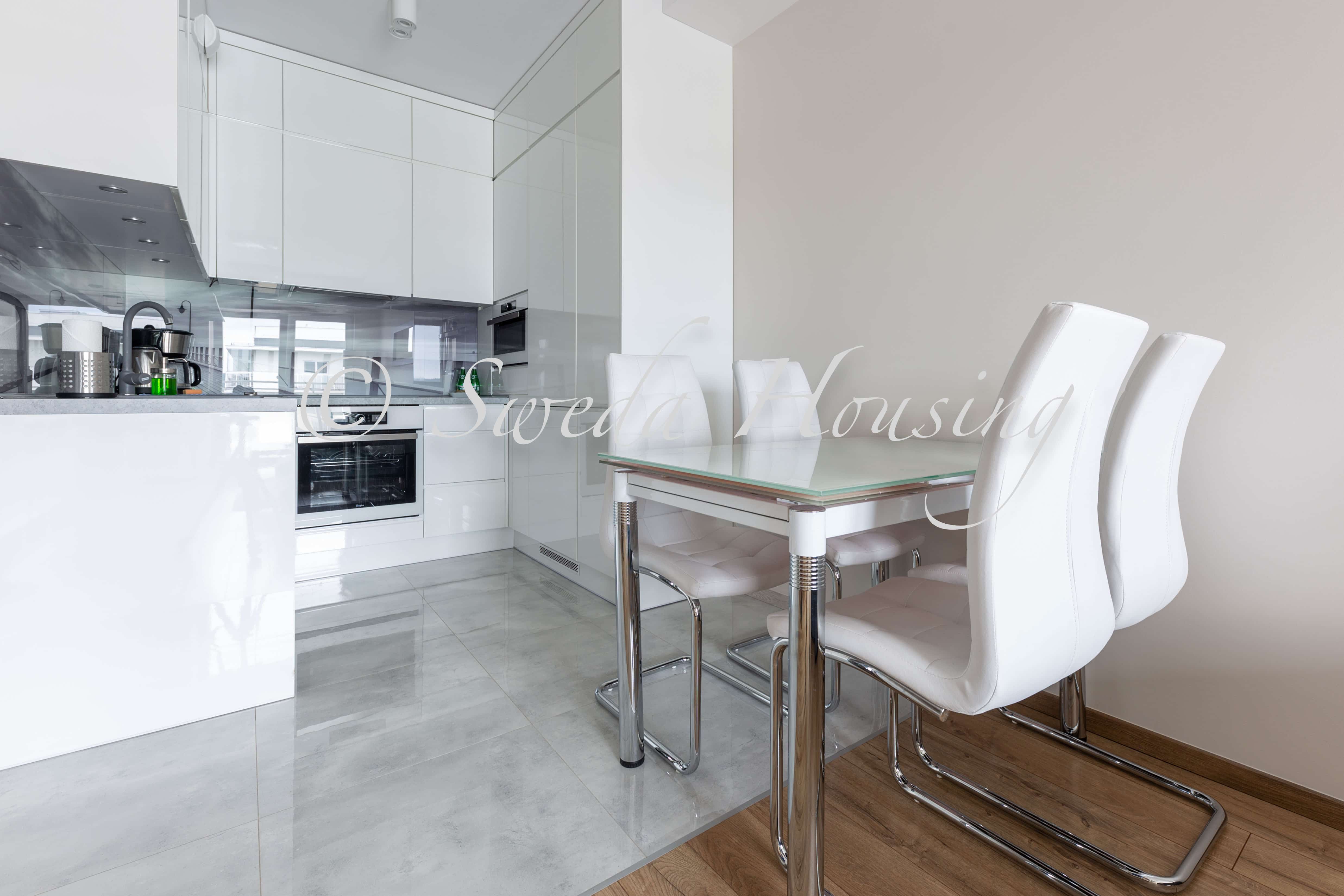 One bedroom apartment at 18th floor with lovely view — photo 4