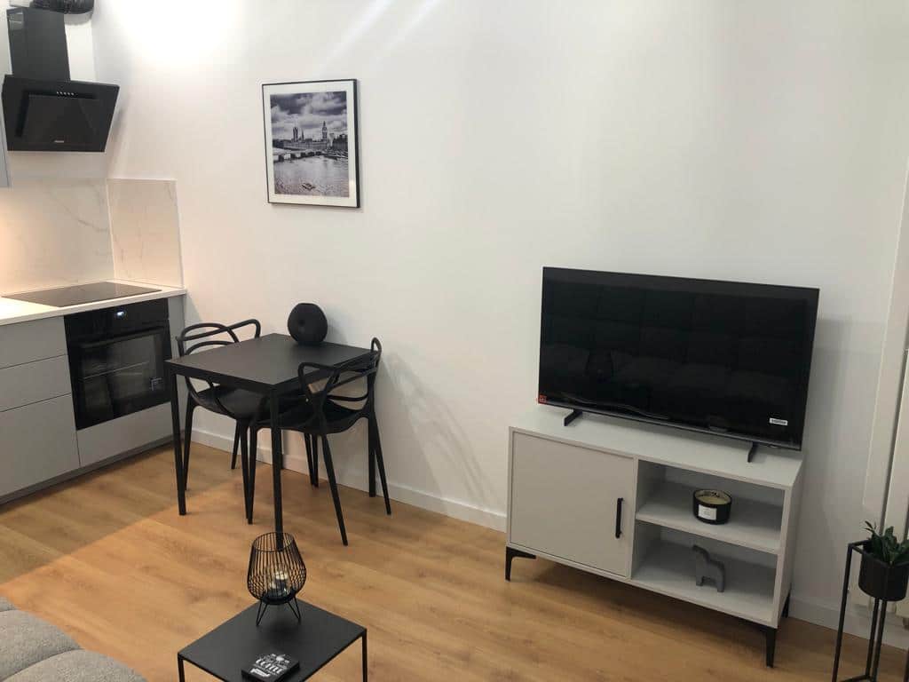 Small 2 rooms apartment in NEW building — photo 2