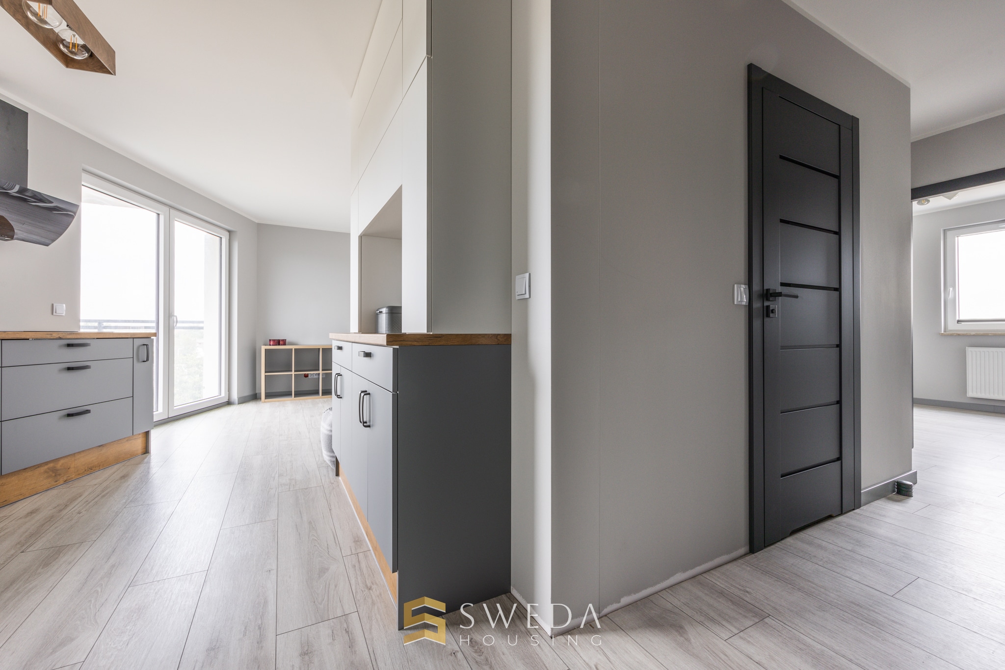 New 4-room apartment, bathtub, shower, balcony | photo 2