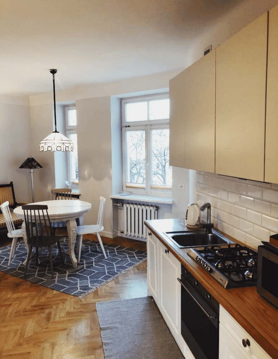 ERASMUS | SPACIOUS 2 BEDROOM FLAT | SGH | Aleja Niepodległości |