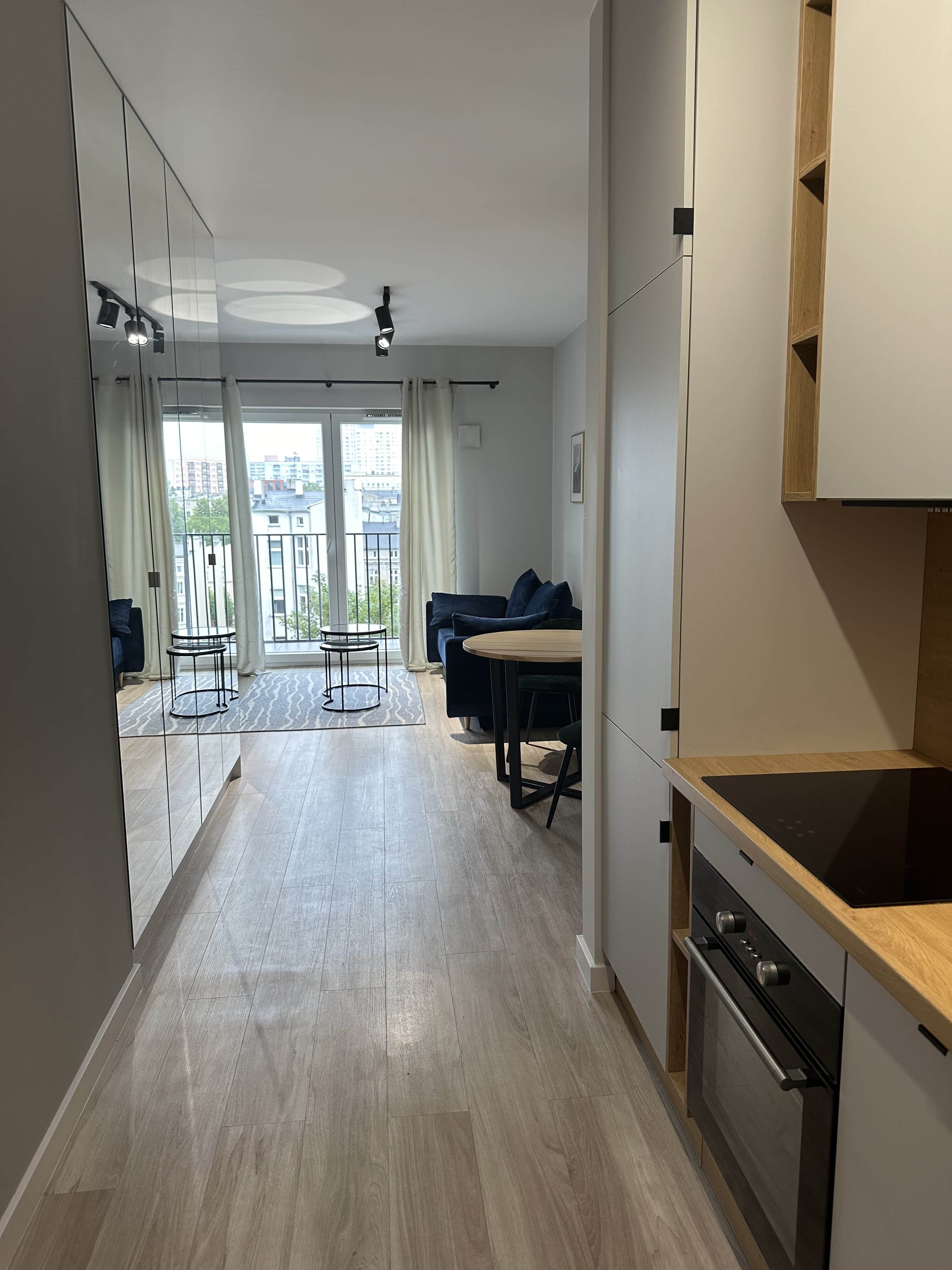 Stylish studio apartment next to the Park