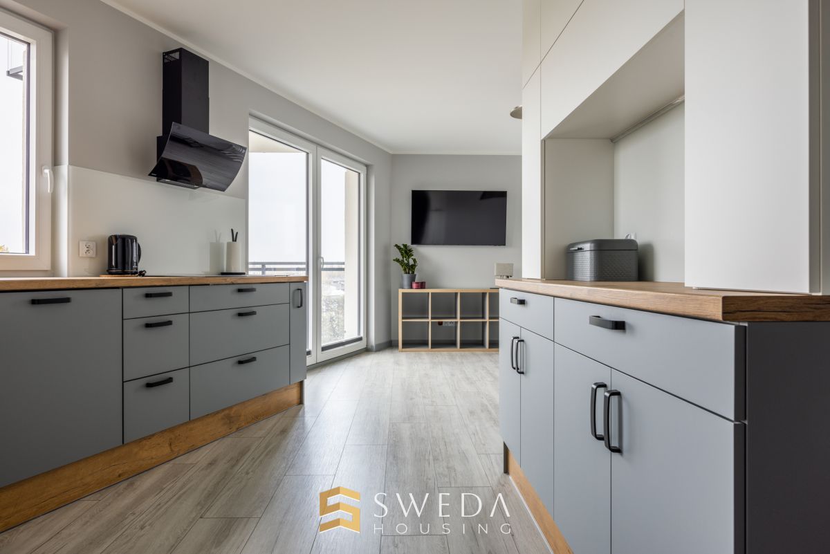 Spacious 4-Room Apartment in Gdańsk Letnica | photo 3