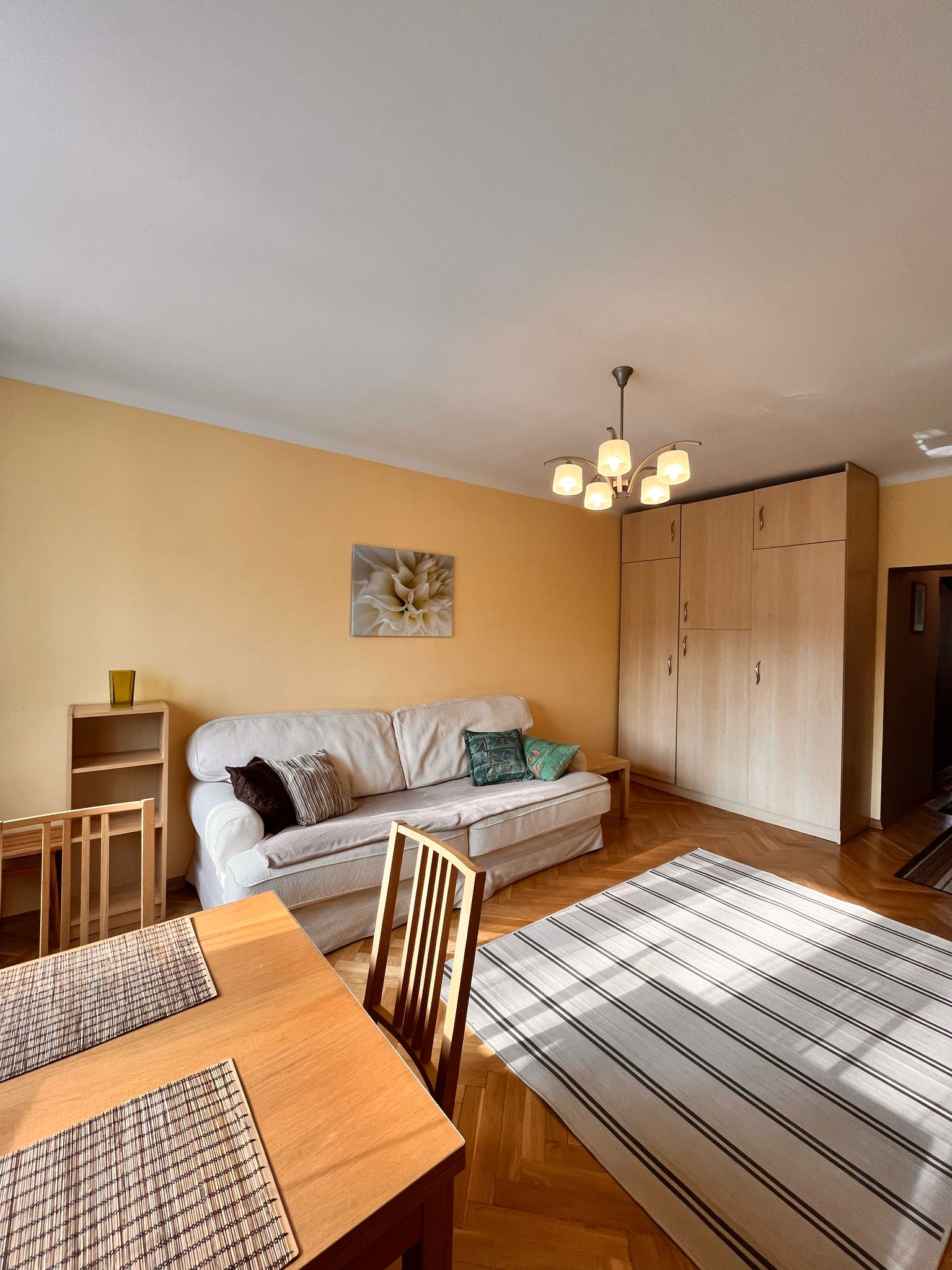 COZY and SPACIOUS 2-room apartment in WOLA DISTRICT I Dzielna Street