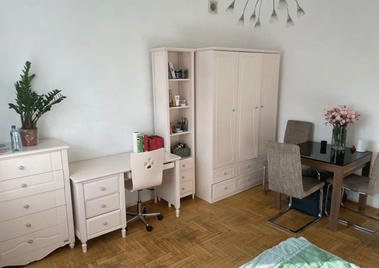 Studio apartment Warsaw Srodmiescie foreigners welcome