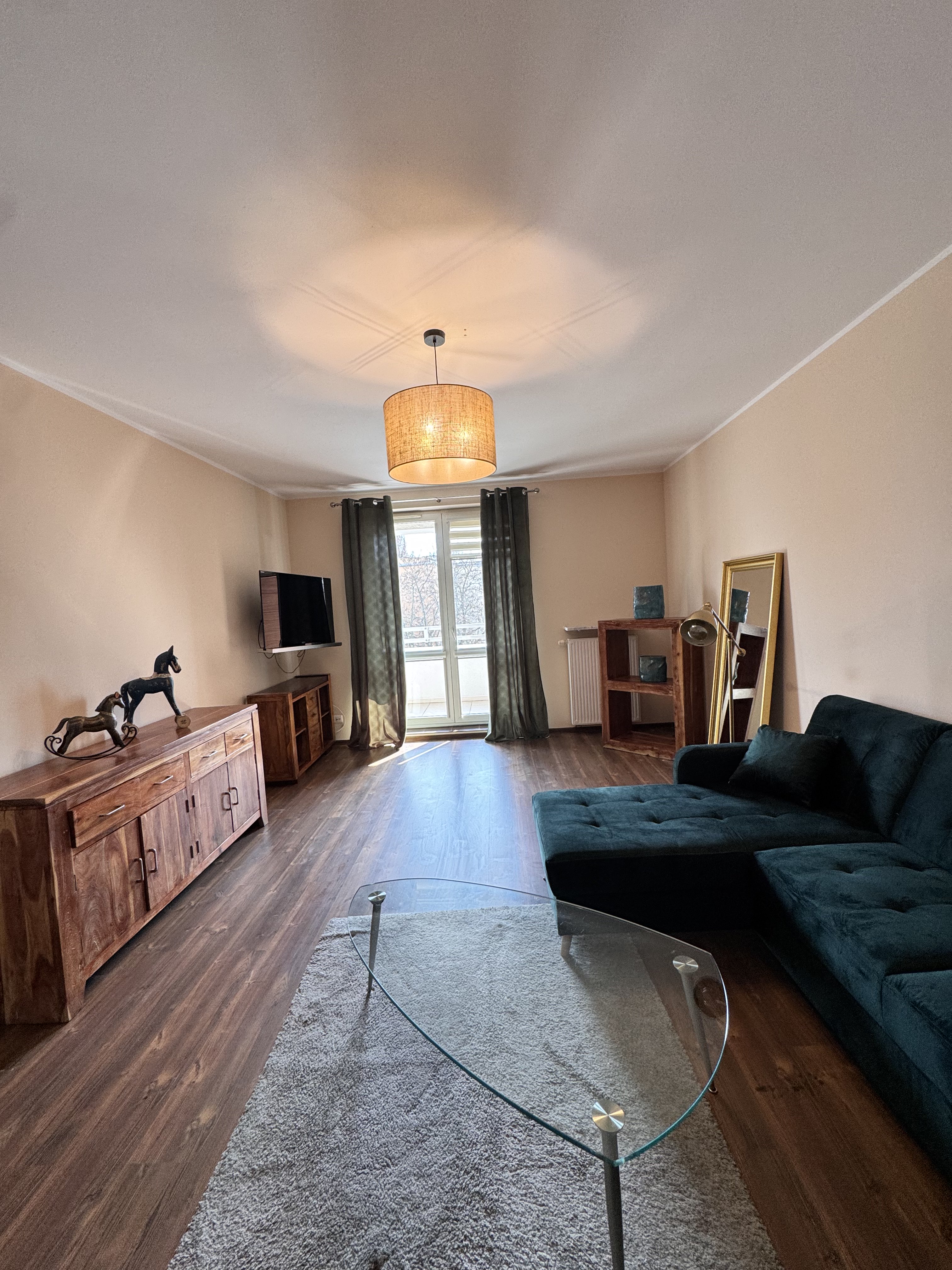 Appartement spacieux 3 pièces – Rue Zawiszy, Wola, Varsovie