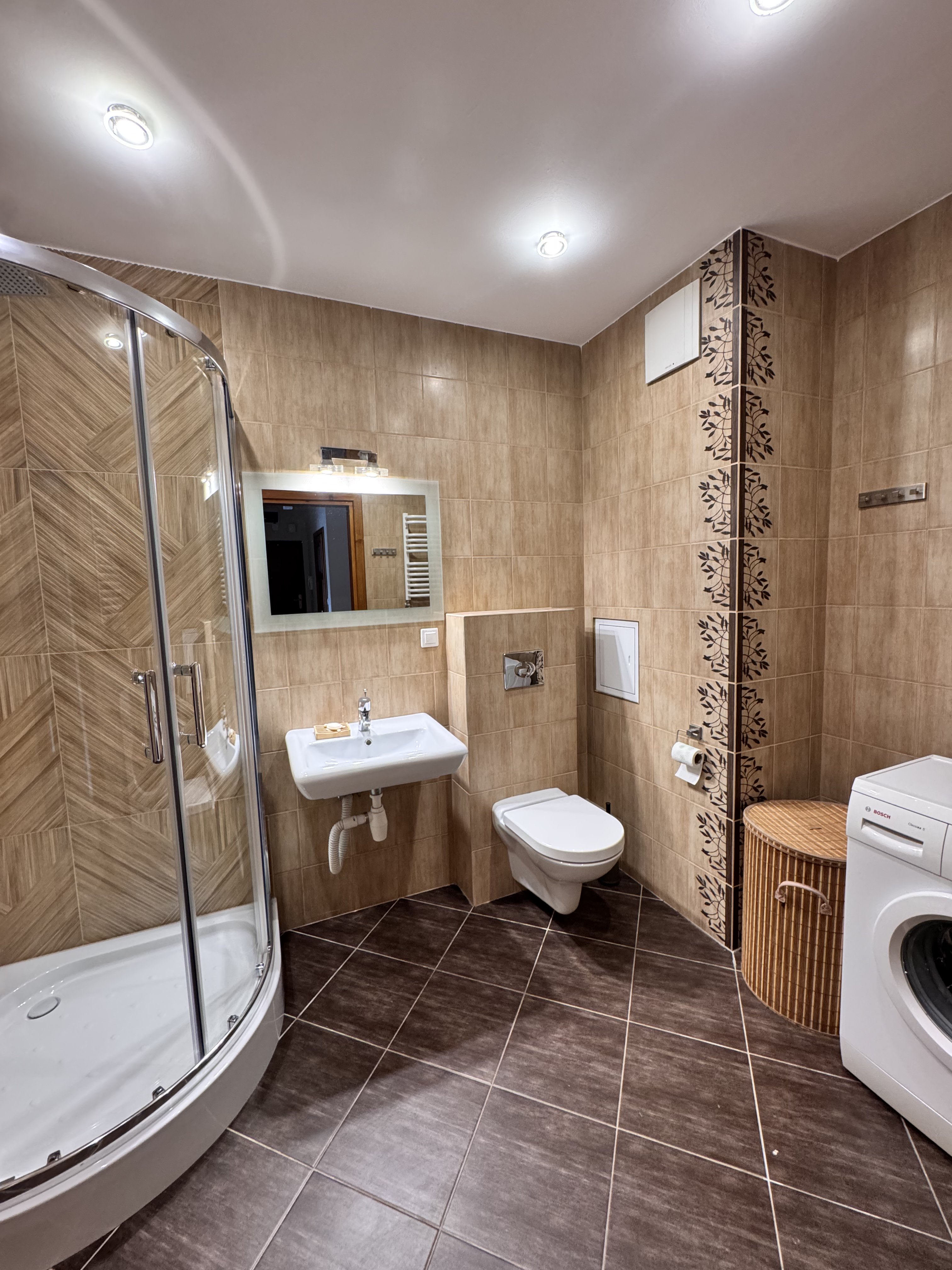 Appartement spacieux 3 pièces – Rue Zawiszy, Wola, Varsovie