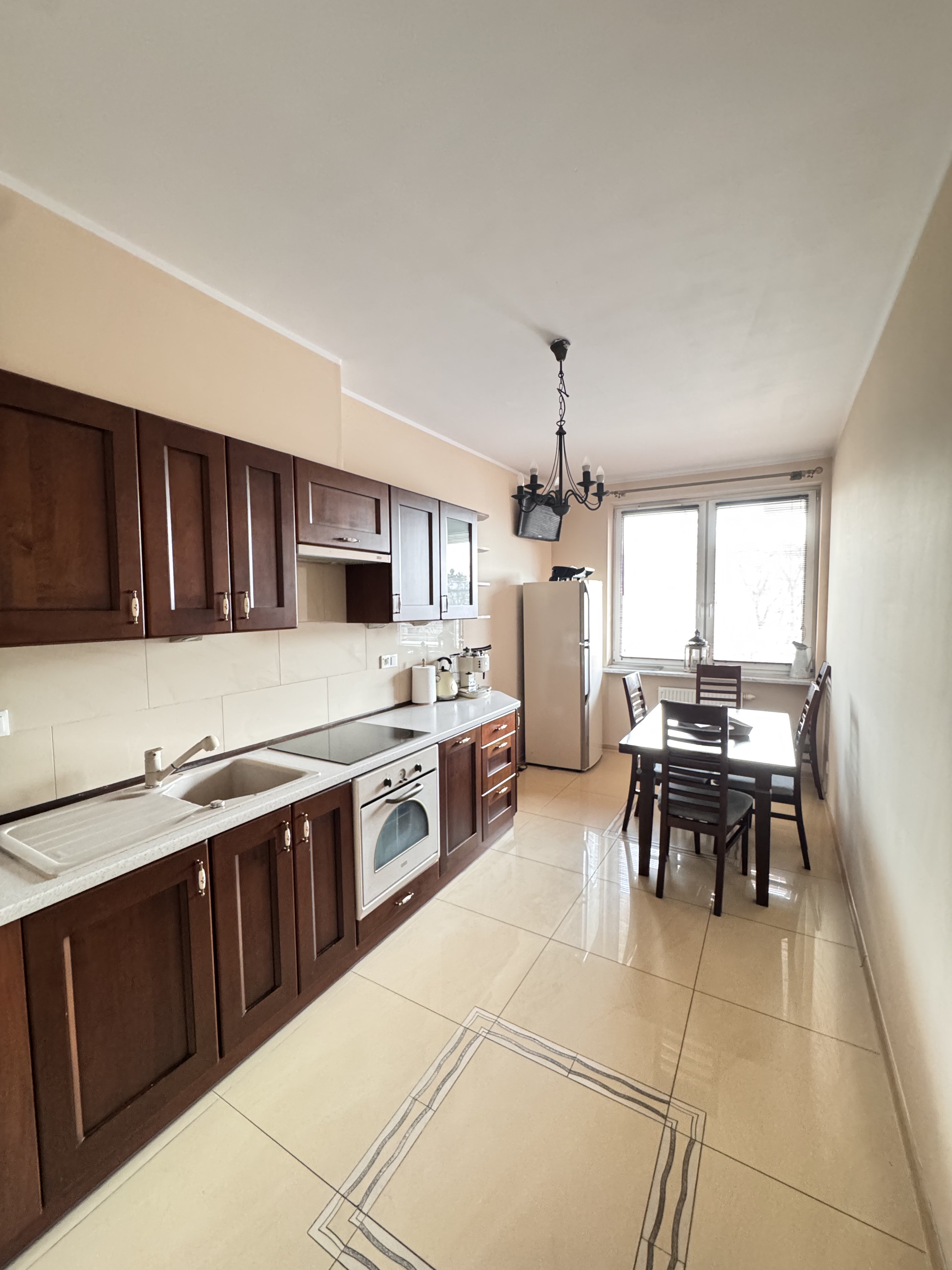 Appartement spacieux 3 pièces – Rue Zawiszy, Wola, Varsovie