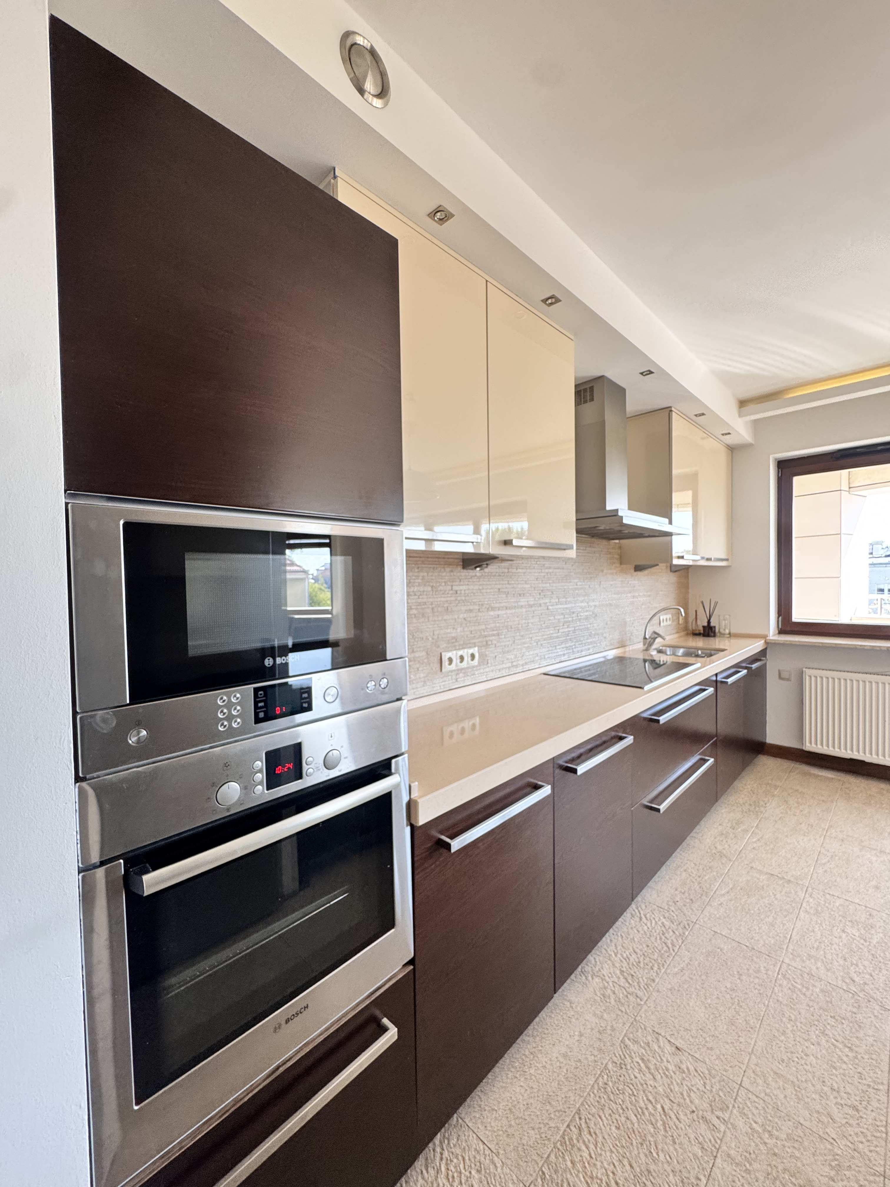 Apartamento 4 habitaciones 150 m² en Varsovia, Polonia