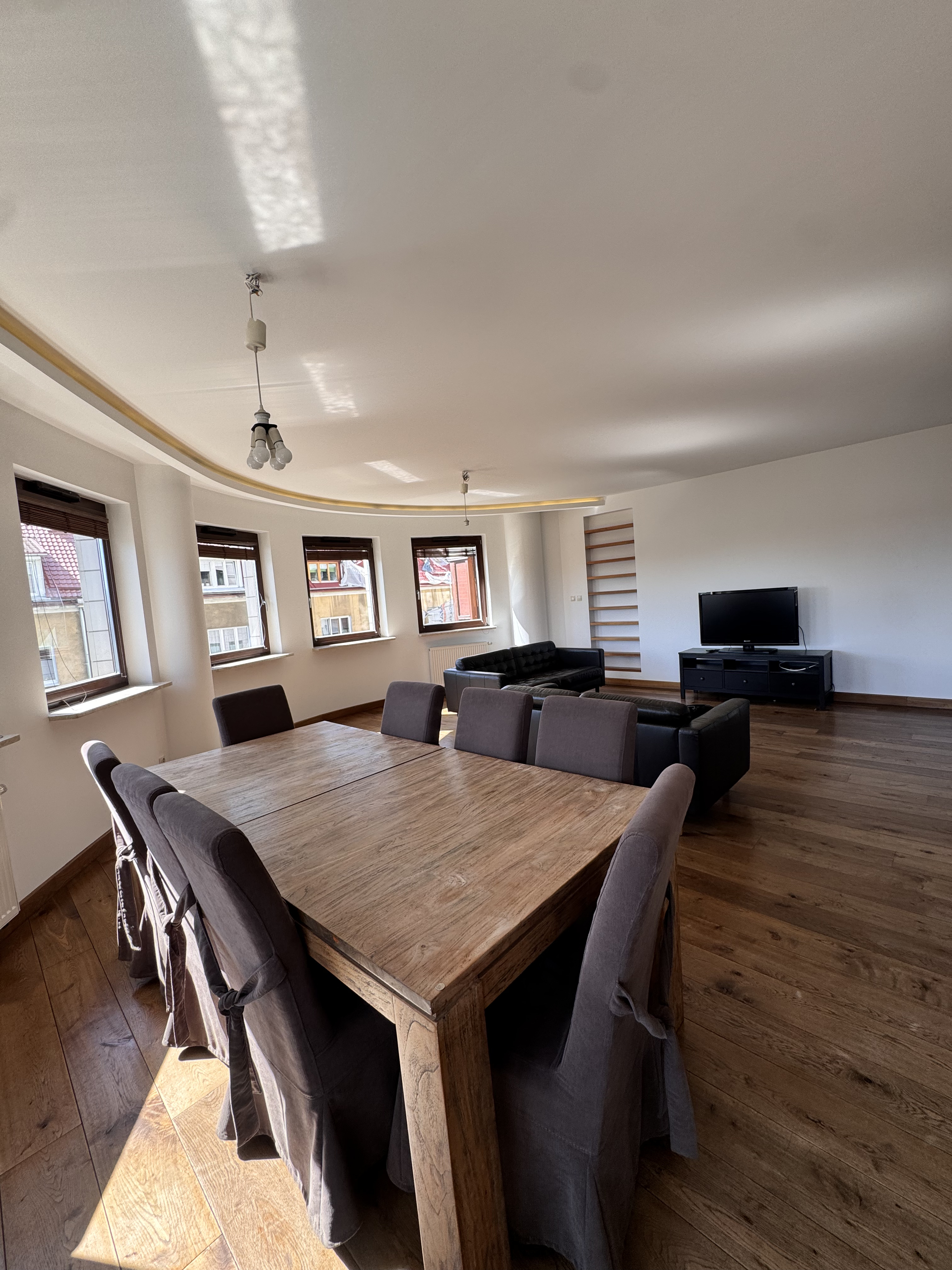 Apartamento 4 habitaciones 150 m² en Varsovia, Polonia