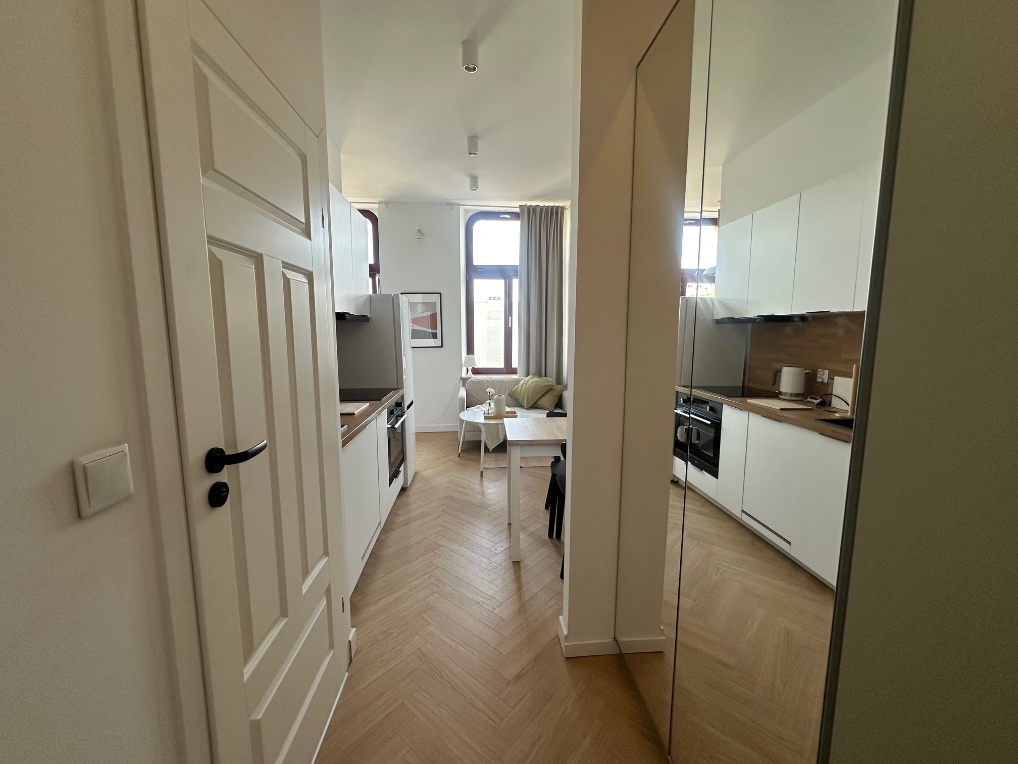 Studio avec lit double rue Pomorska 10