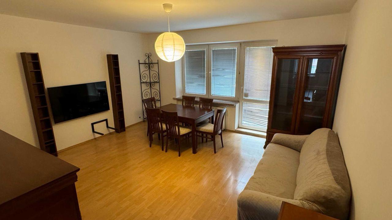 1 room in a big 4-room shared apartment, street Wojciechowskiego 39, Urus, Warsaw