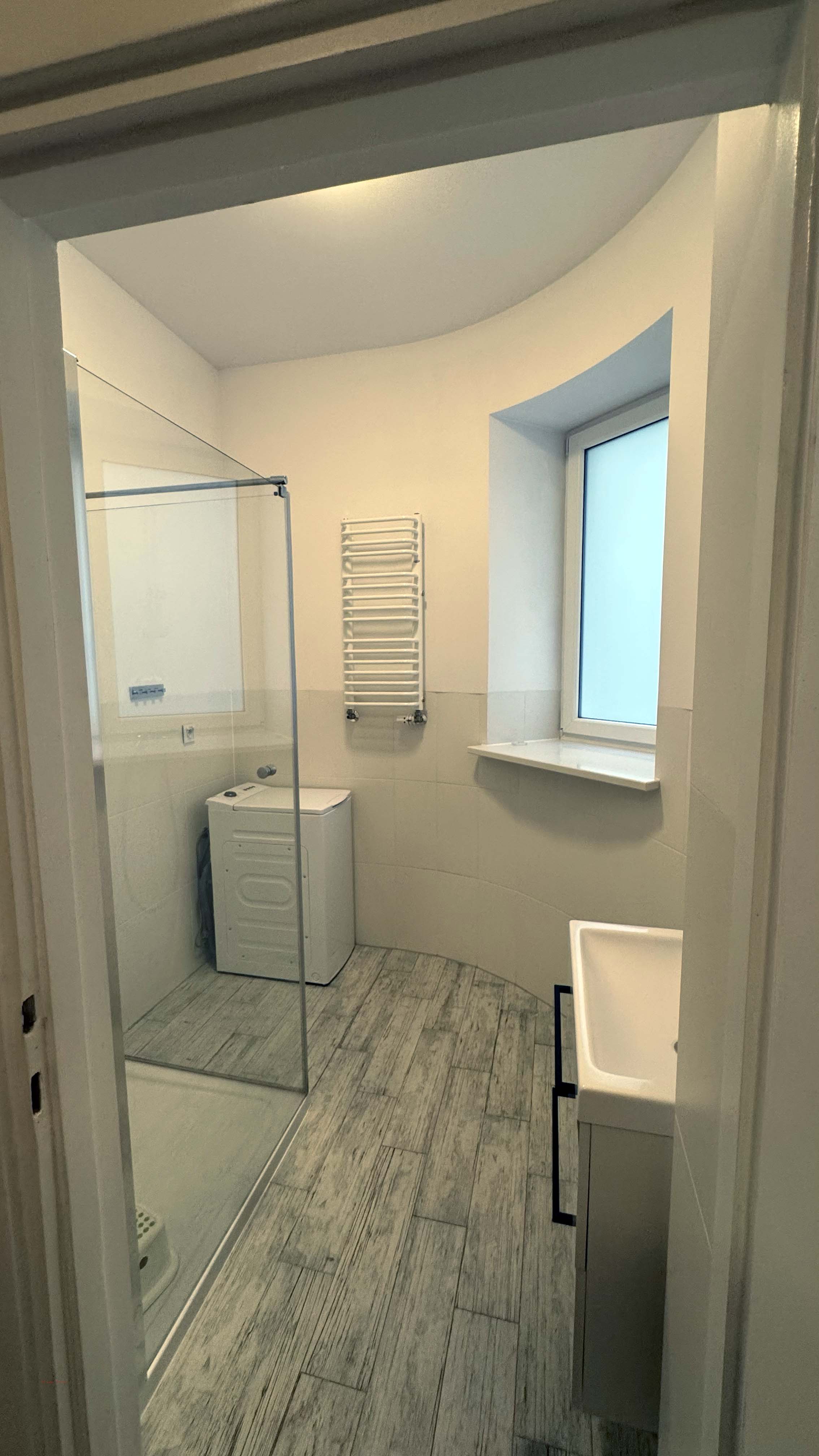 Wohnung 4 zimmer 84 m² in Warschau, Polen