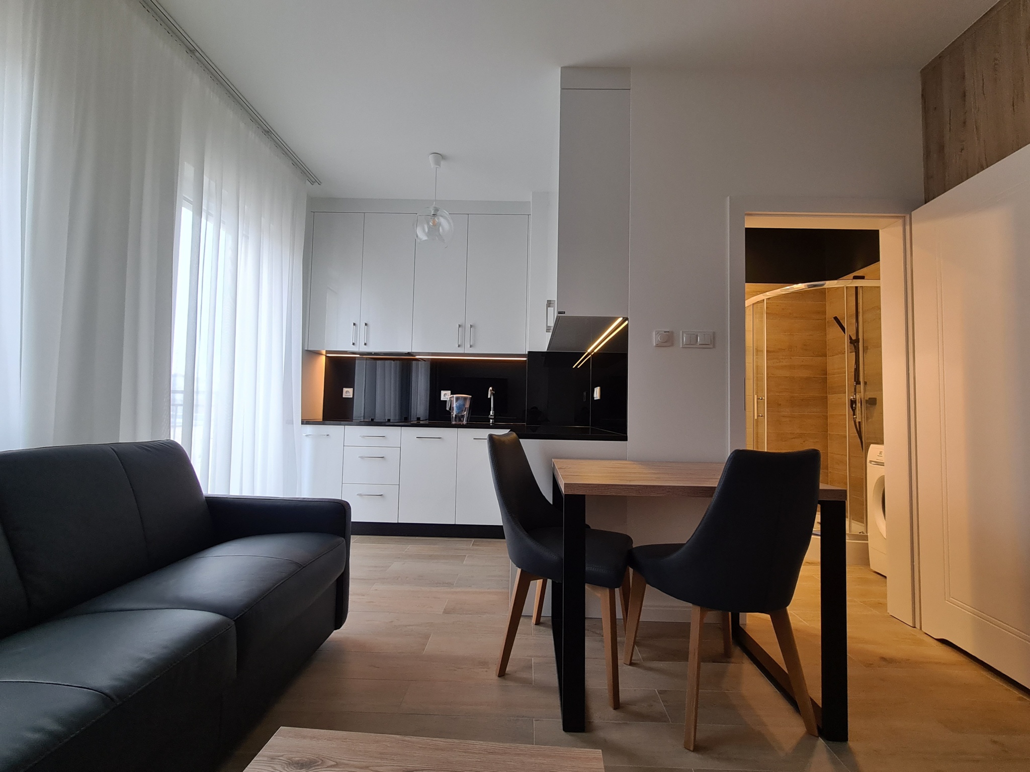 APPARTEMENT MODERNE 2 PIÈCES AVEC BALCON PROCHE WUM, OCHOTA