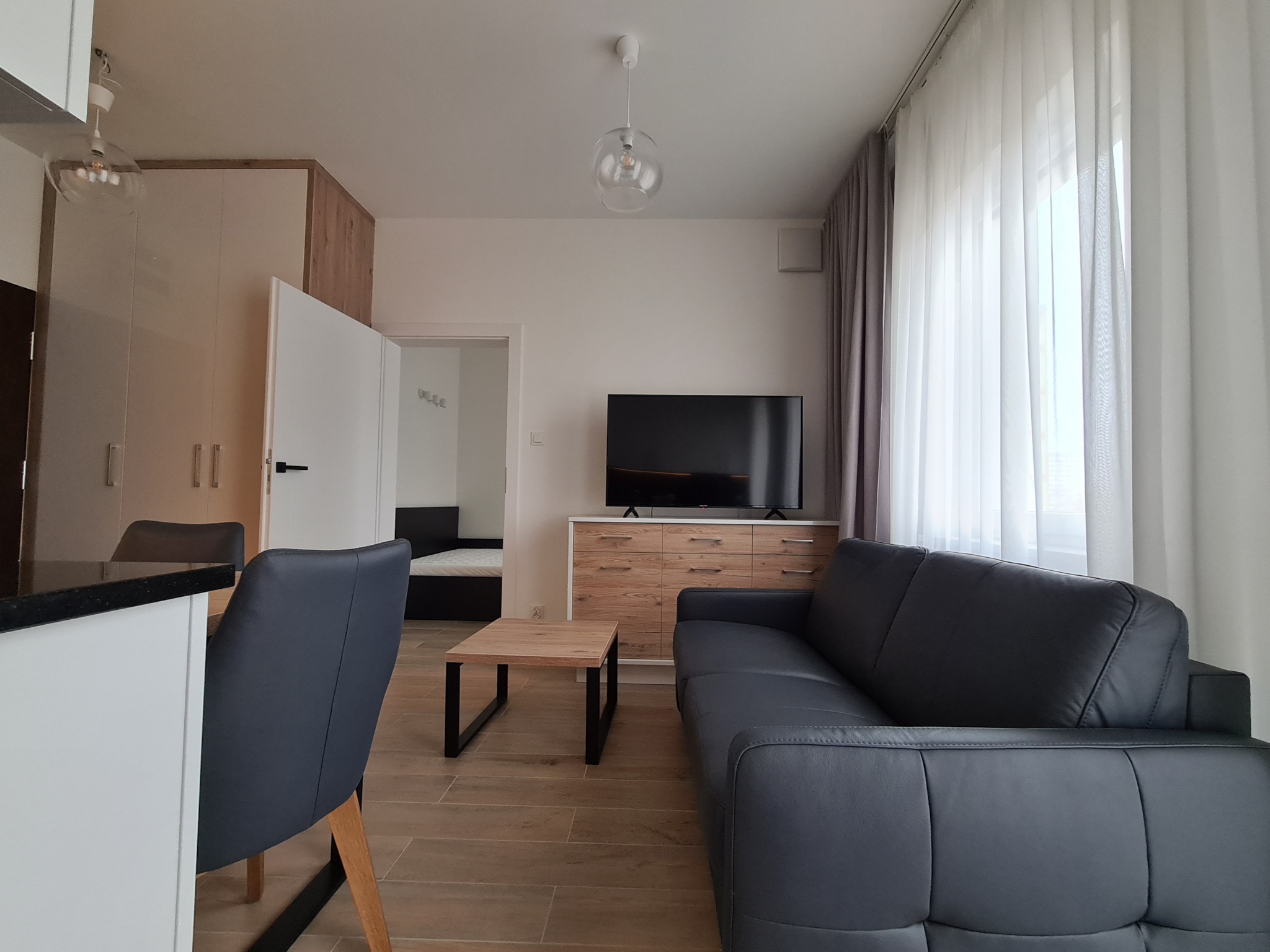 APPARTEMENT MODERNE 2 PIÈCES AVEC BALCON PROCHE WUM, OCHOTA