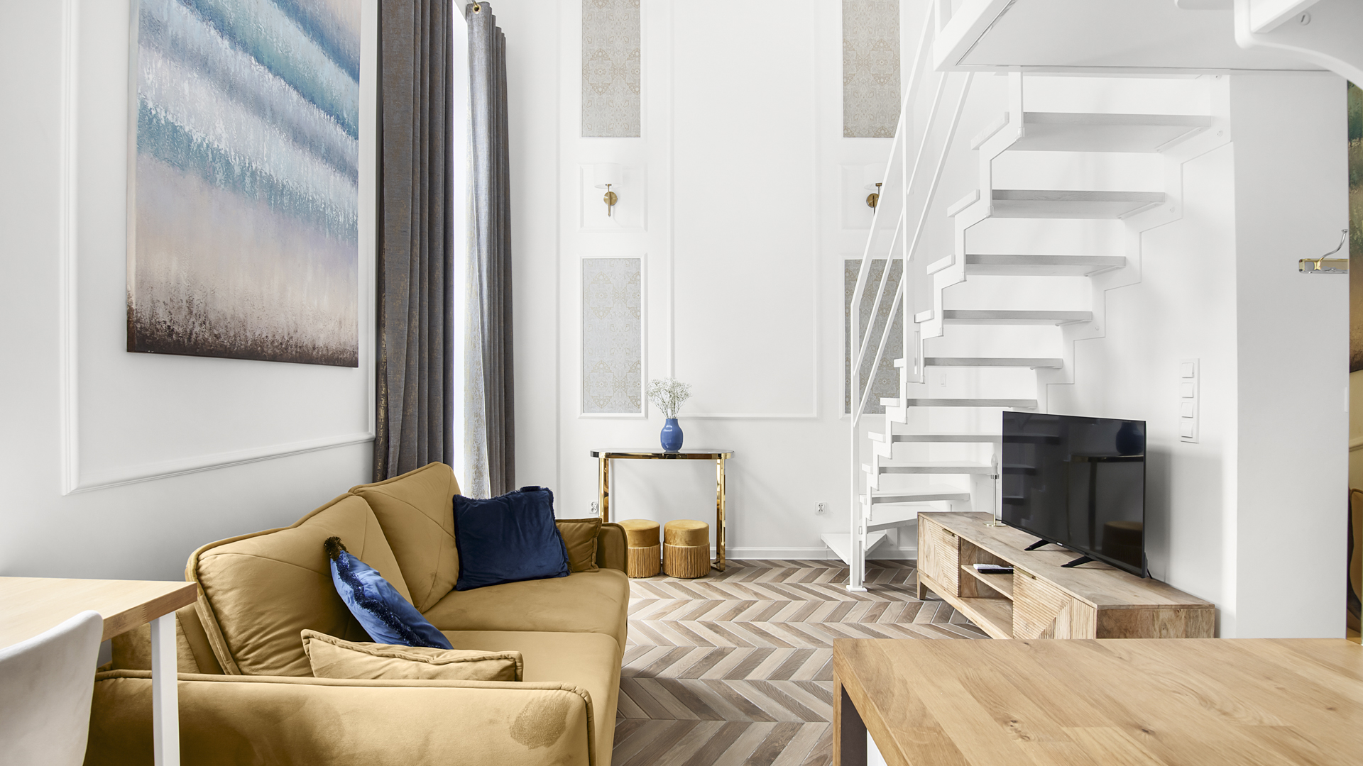 Studio, Wrocław, Plac Jana Pawła II 27/12 – Boulevard Vieille Ville