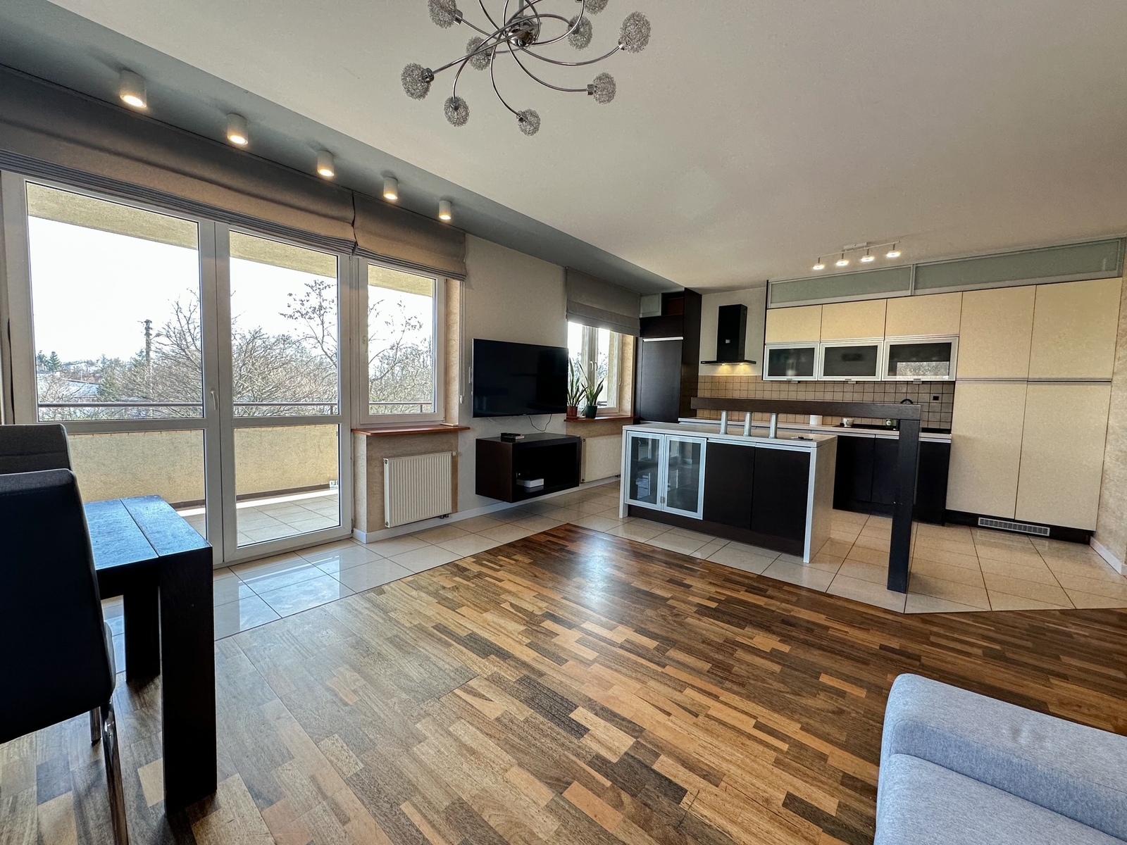 Bright 3 rooms, 80m2, apartment for rent Eugeniusza 23 street