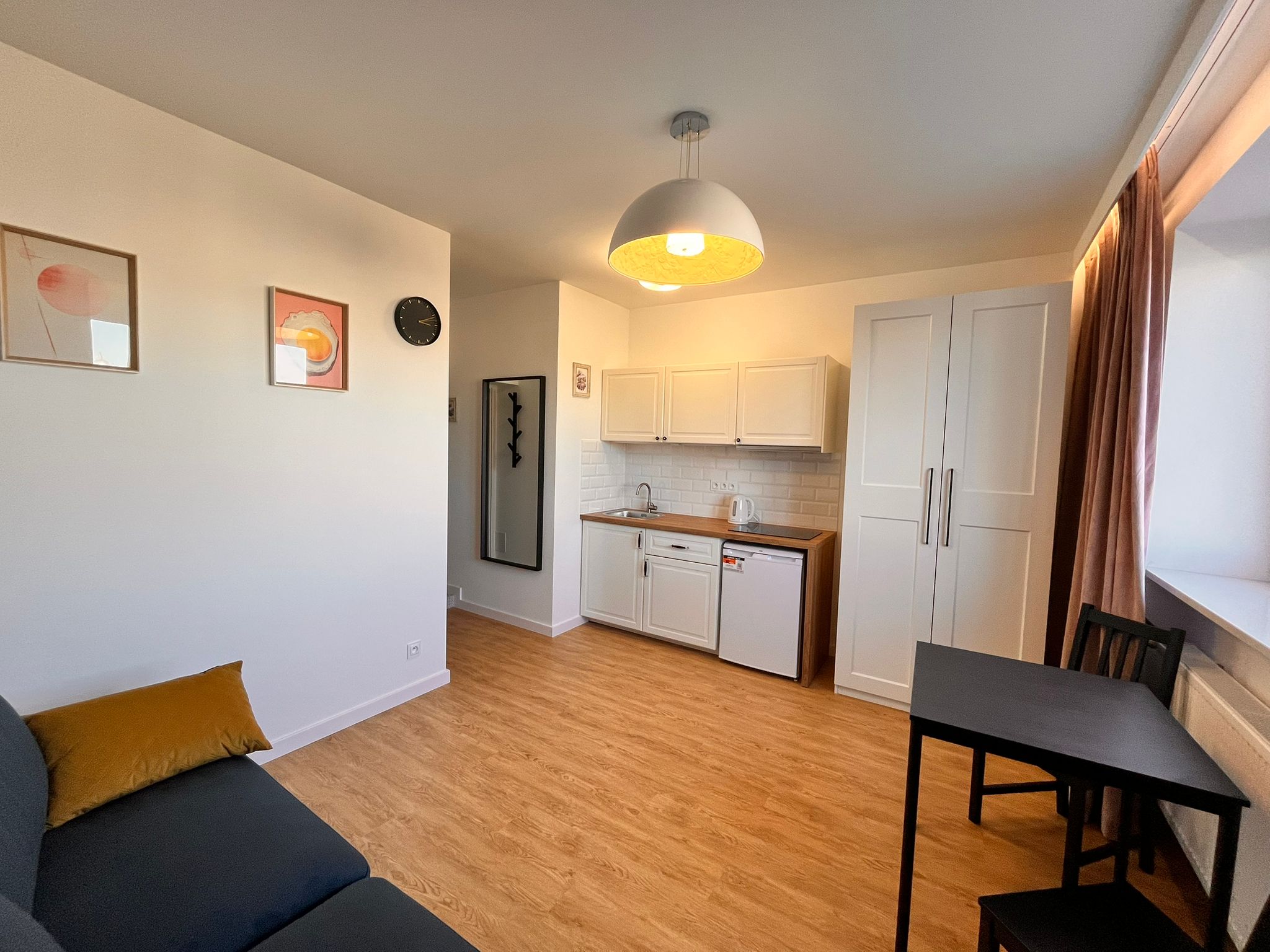 STUDIO moderne et frais au CENTRE-VILLE — photo 4