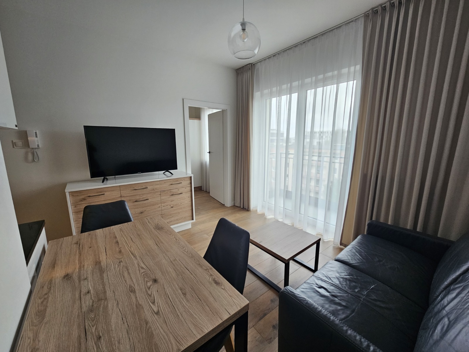 MODERN 2-room apartment in OCHOTA DISTRICT near WUM | photo 3