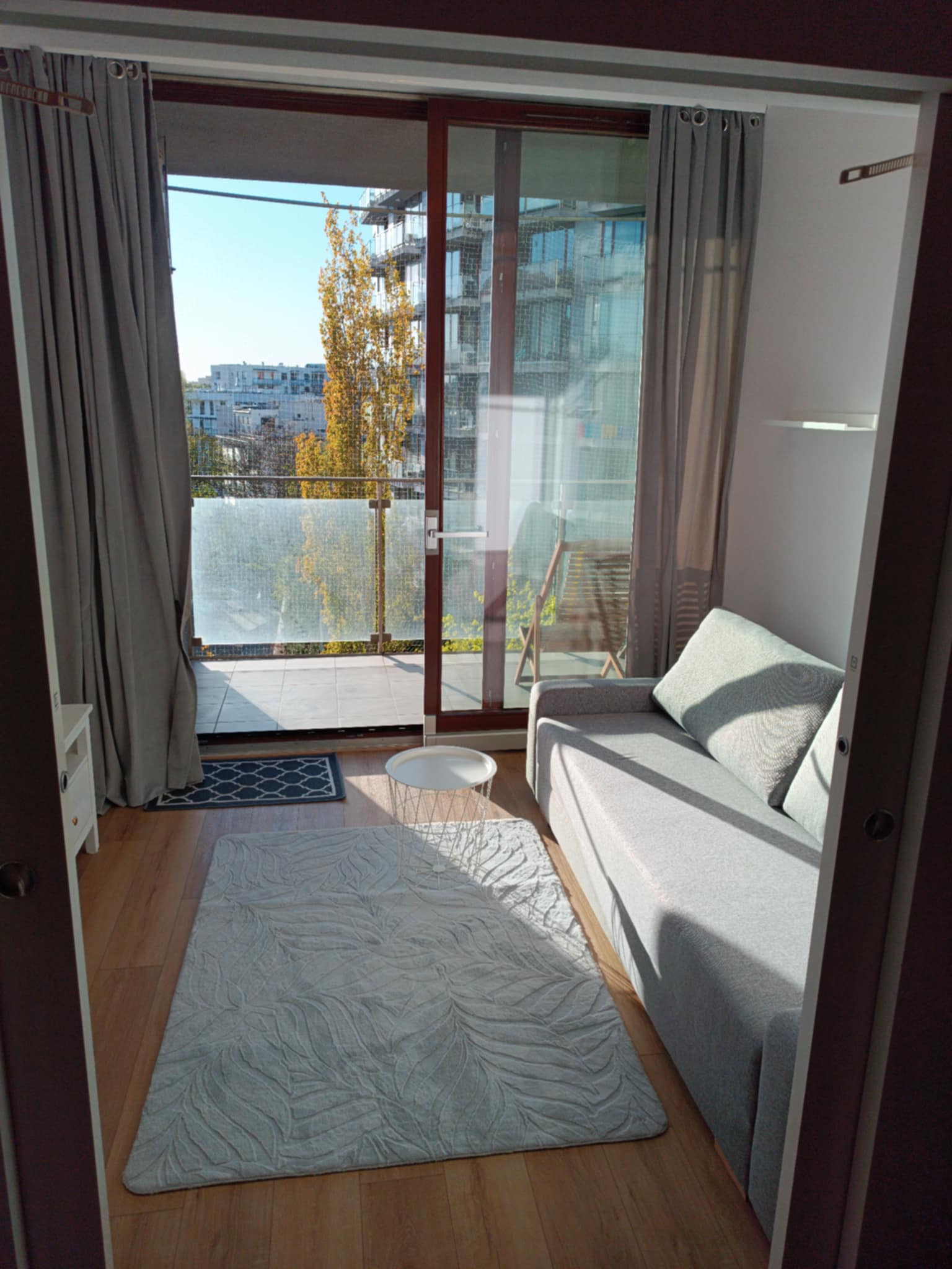 Studio moderne avec balcon au centre-ville (Ochota, Triton Park) — photo 2