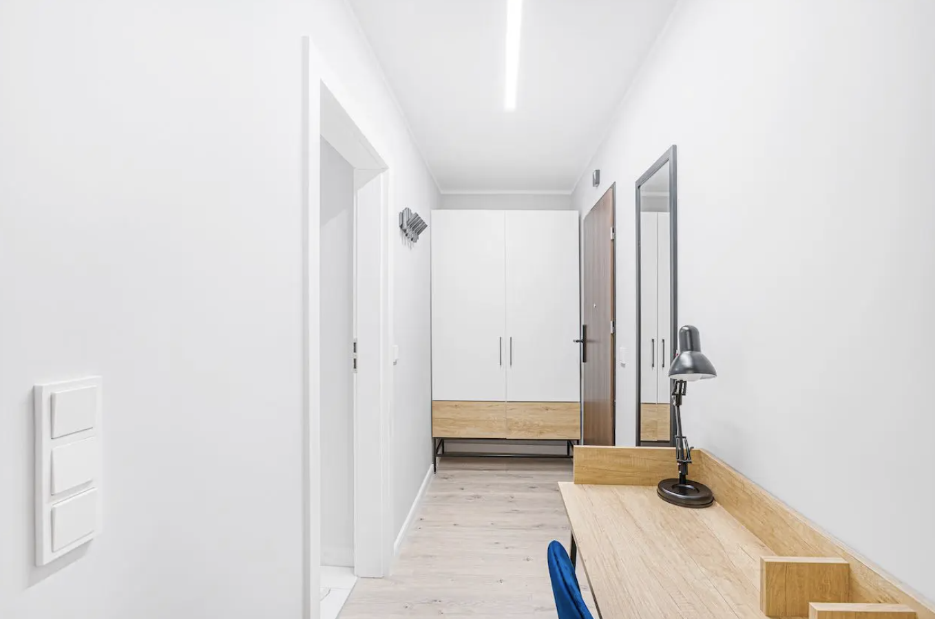 STUDIO de HAUT STANDING avec lit et balcon à SRODMIESCIE