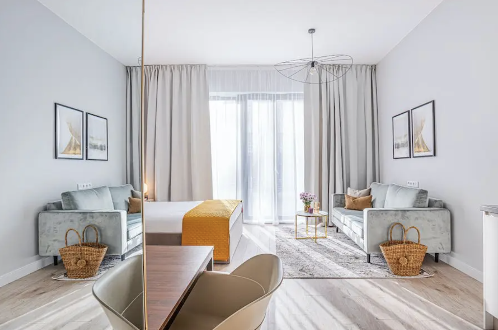 Studio de haut standing avec lit dans le quartier Śródmieście