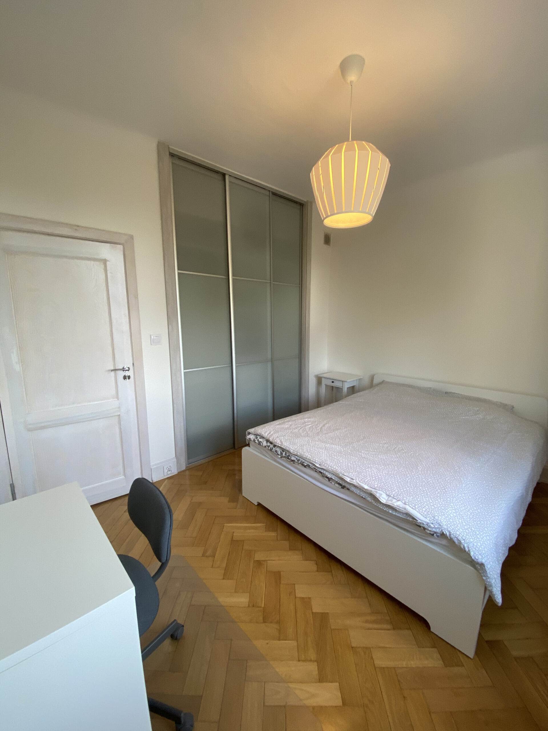 APPARTEMENT MODERNE, spacieux 3 pièces séparées – Ligne de métro 1 / Quartier Mokotów – ERASMUS BIENVENUE