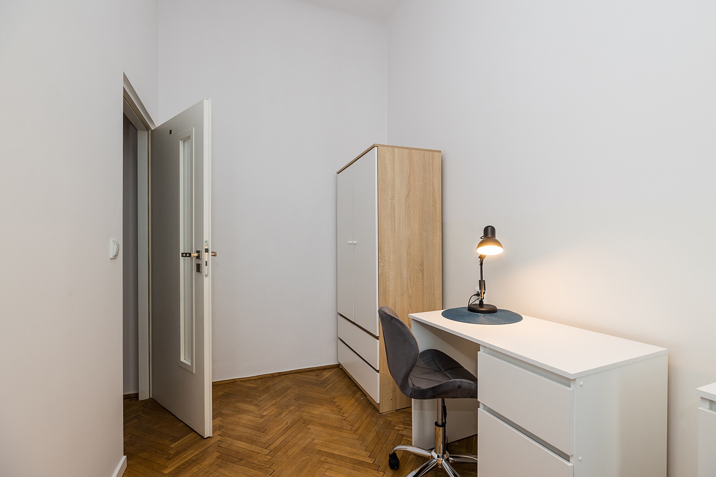 4 camere da letto in centro città, via Mokotowska, ERASMUS benvenuti