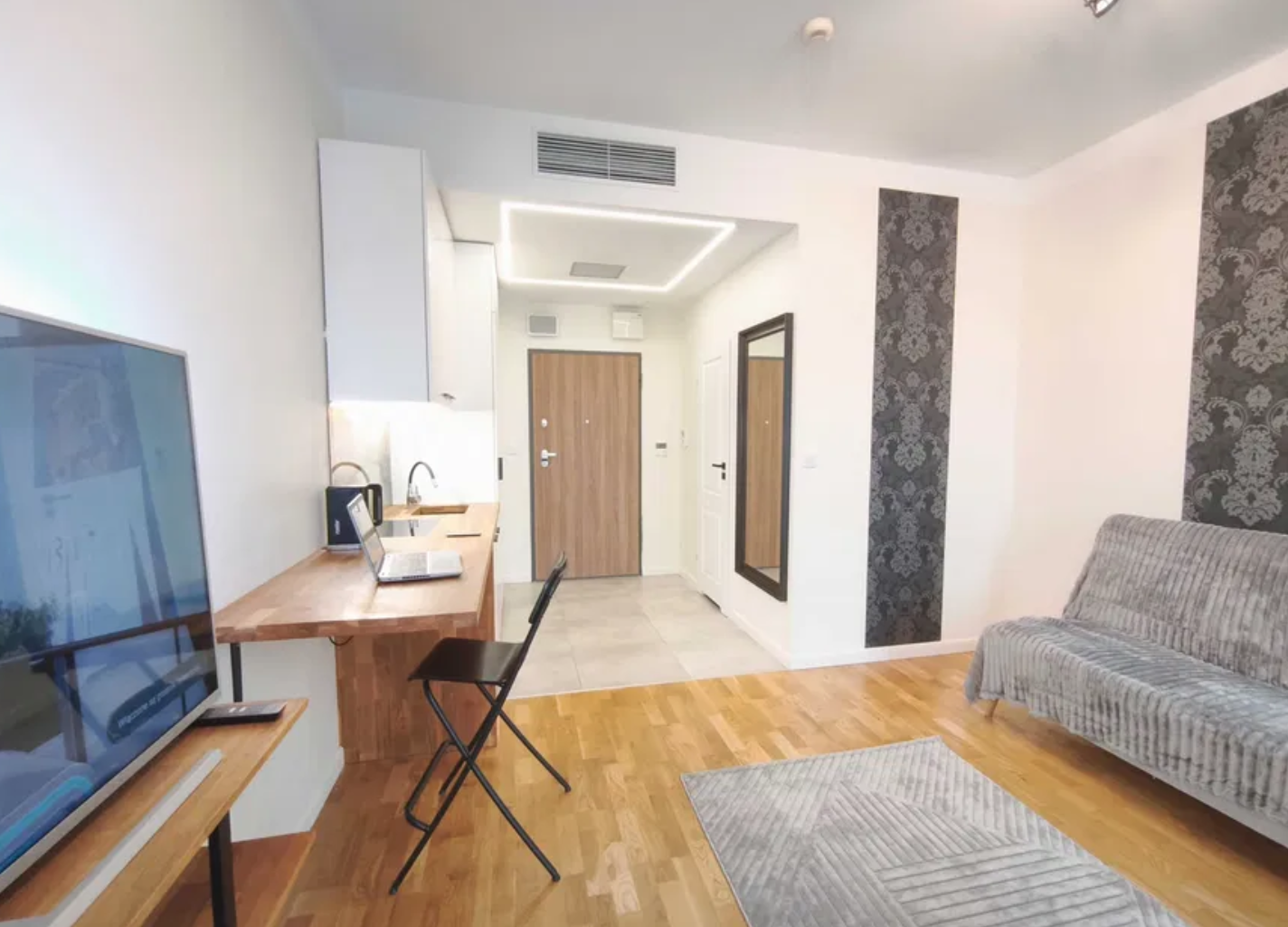 COZY STUDIO APARTMENT | WOLA district