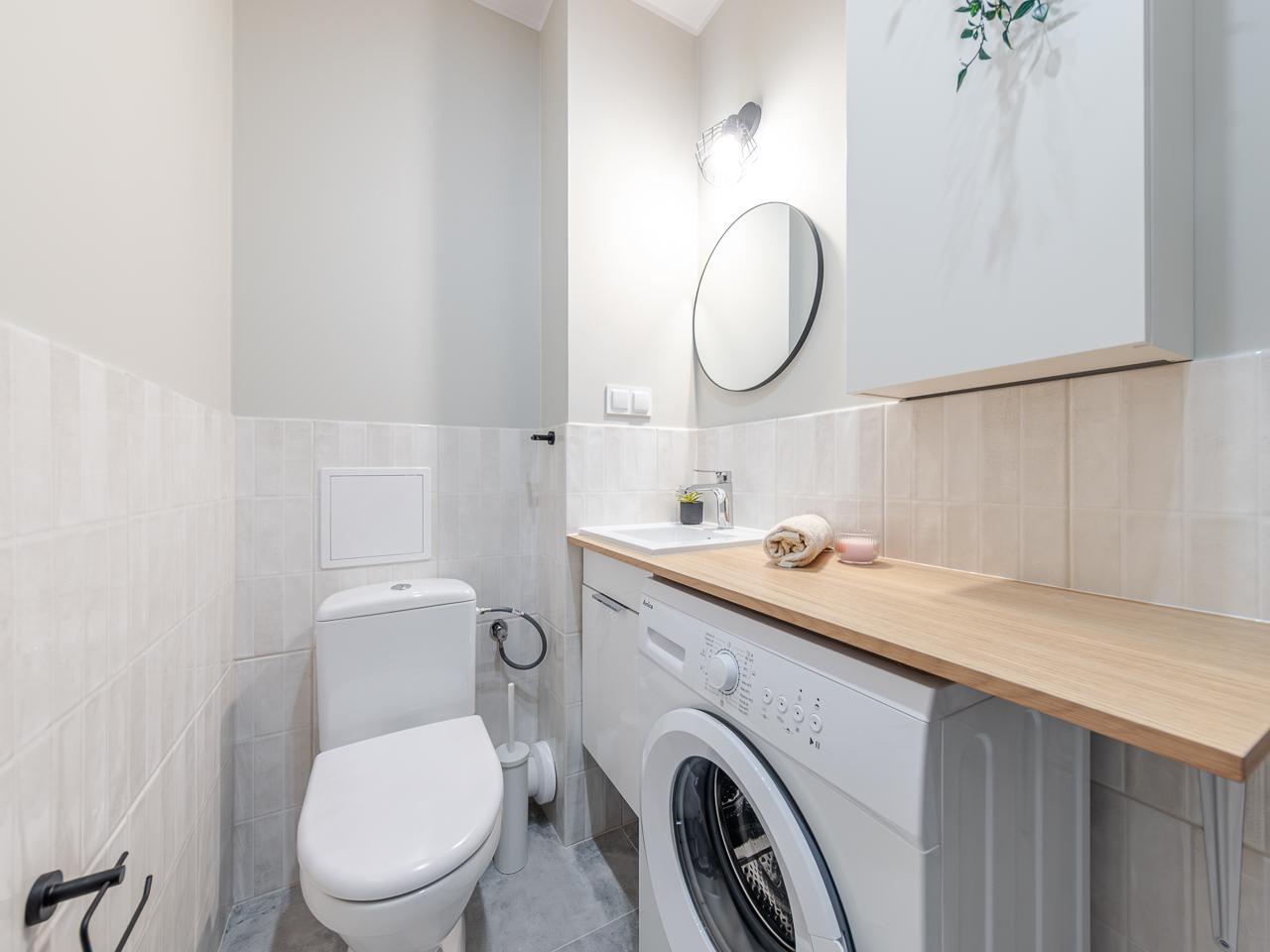 STUDIO MODERNE avec lit dans le QUARTIER DE WOLA