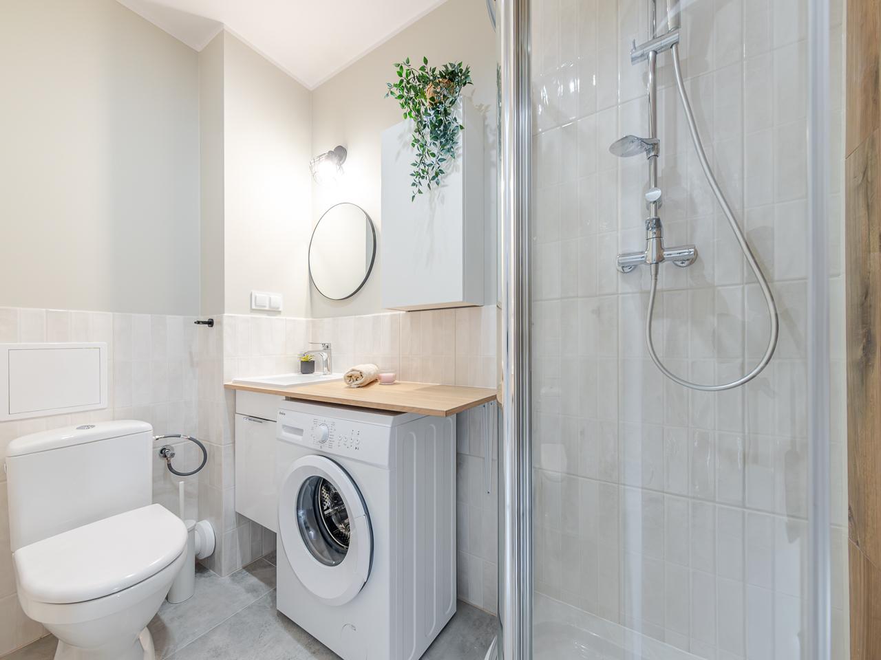 STUDIO MODERNE avec lit dans le QUARTIER DE WOLA