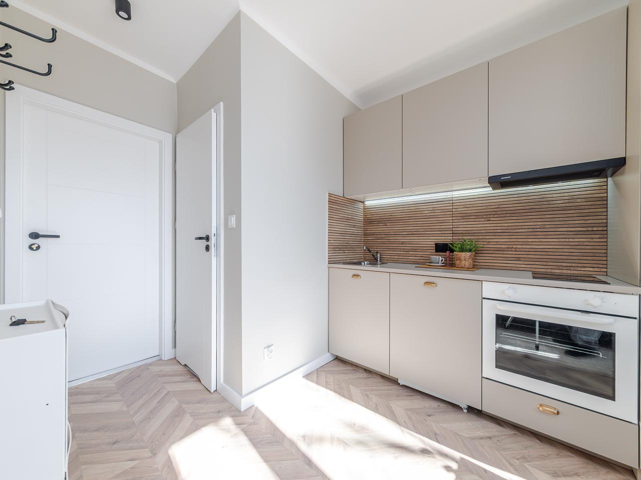 STUDIO MODERNE avec lit dans le QUARTIER DE WOLA