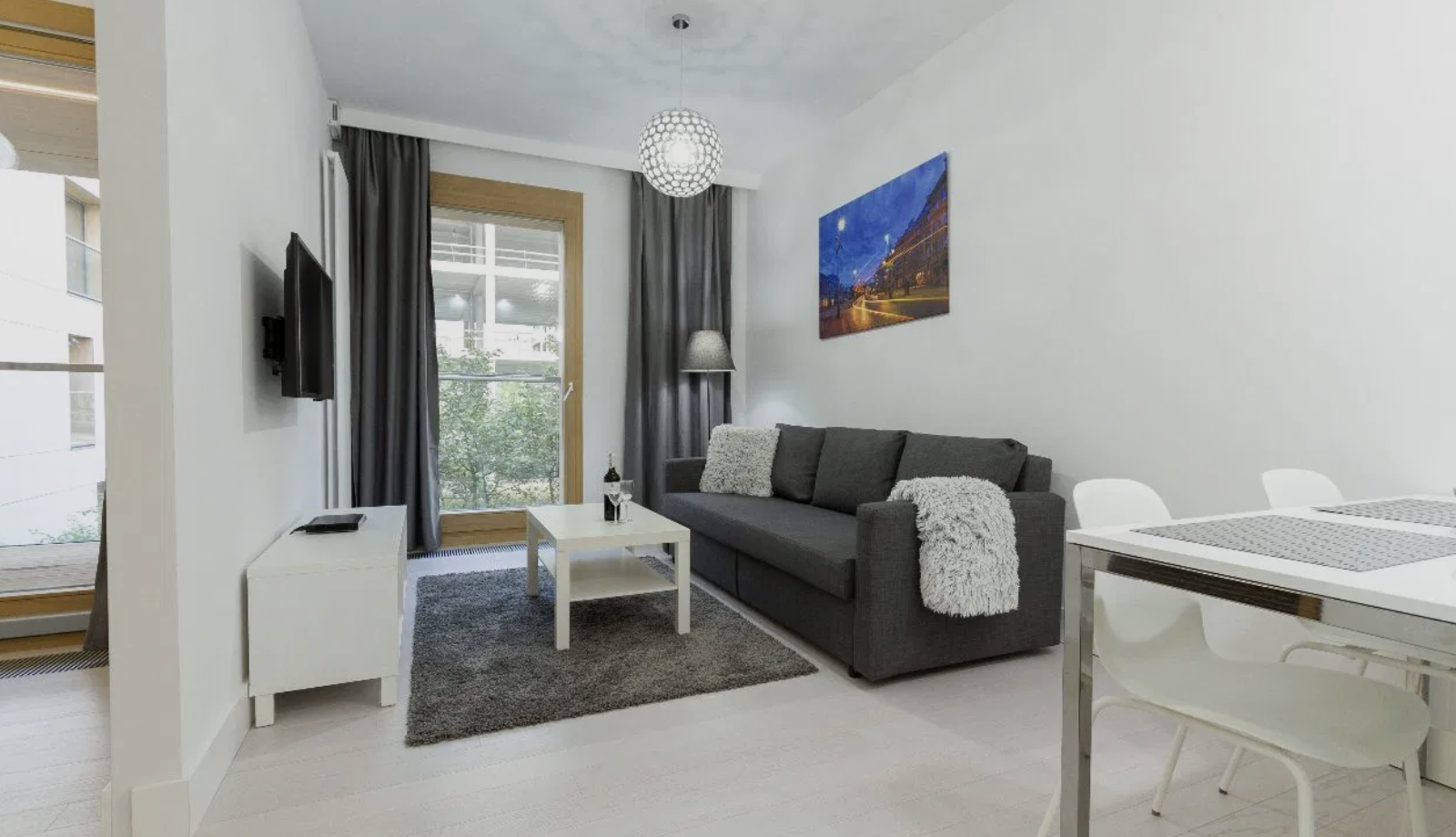 Modern 1-Bedroom Apartment | 19. Dzielnica | Kolejowa 49A | Warsaw