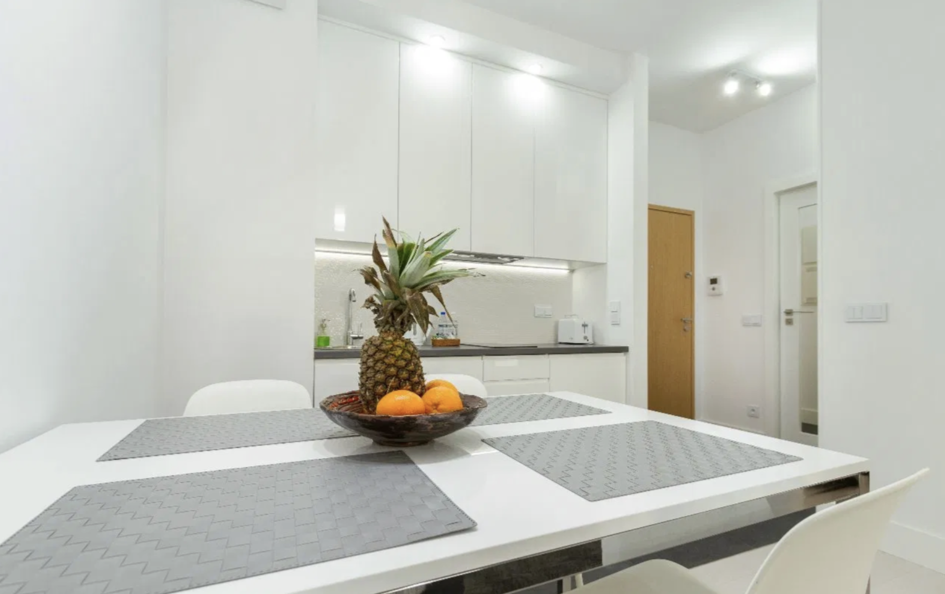 Modern 1-Bedroom Apartment | 19. Dzielnica | Kolejowa 49A | Warsaw