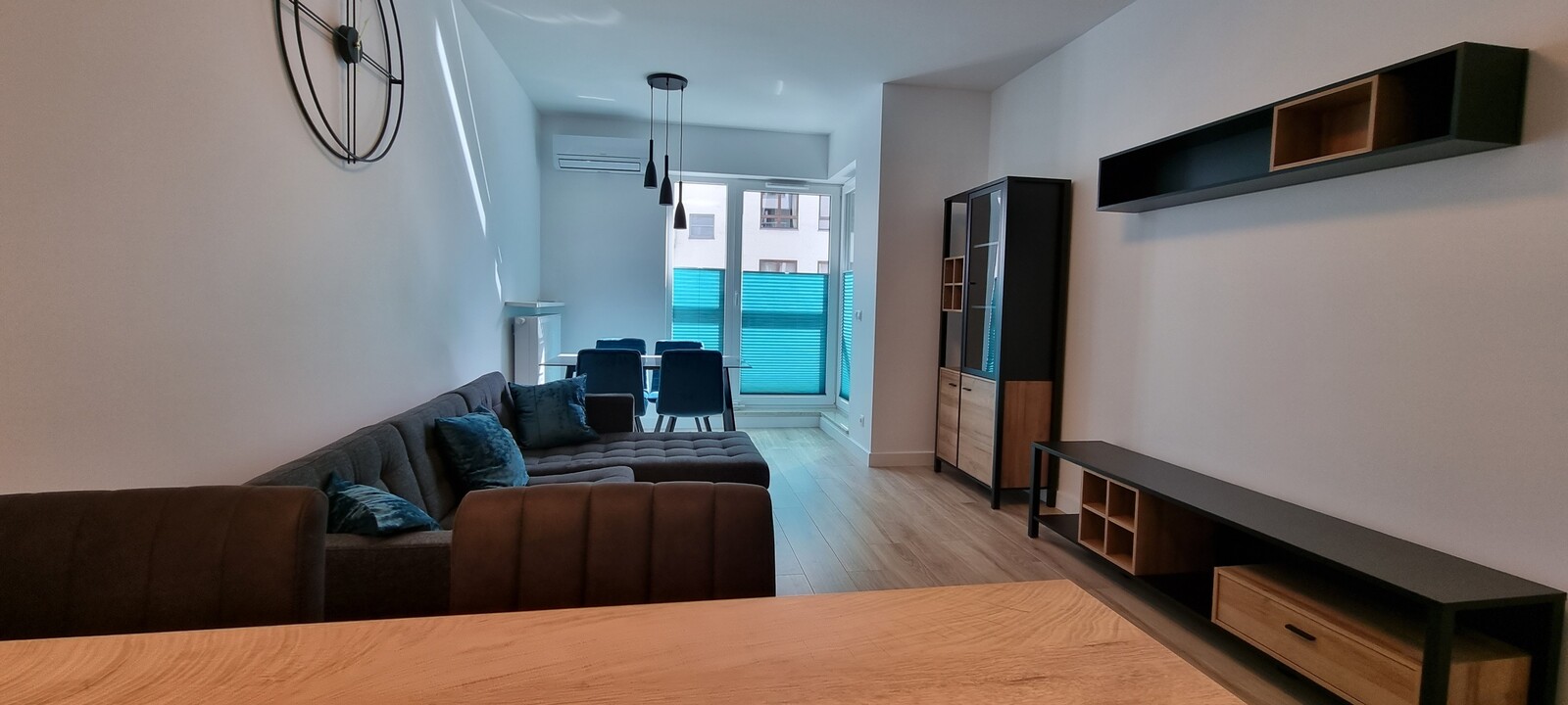 SPACIOUS 2-ROOM APARTMENT– SIEDMIOGRODZKA ,WOLA area/ Warsaw Spire /AC/