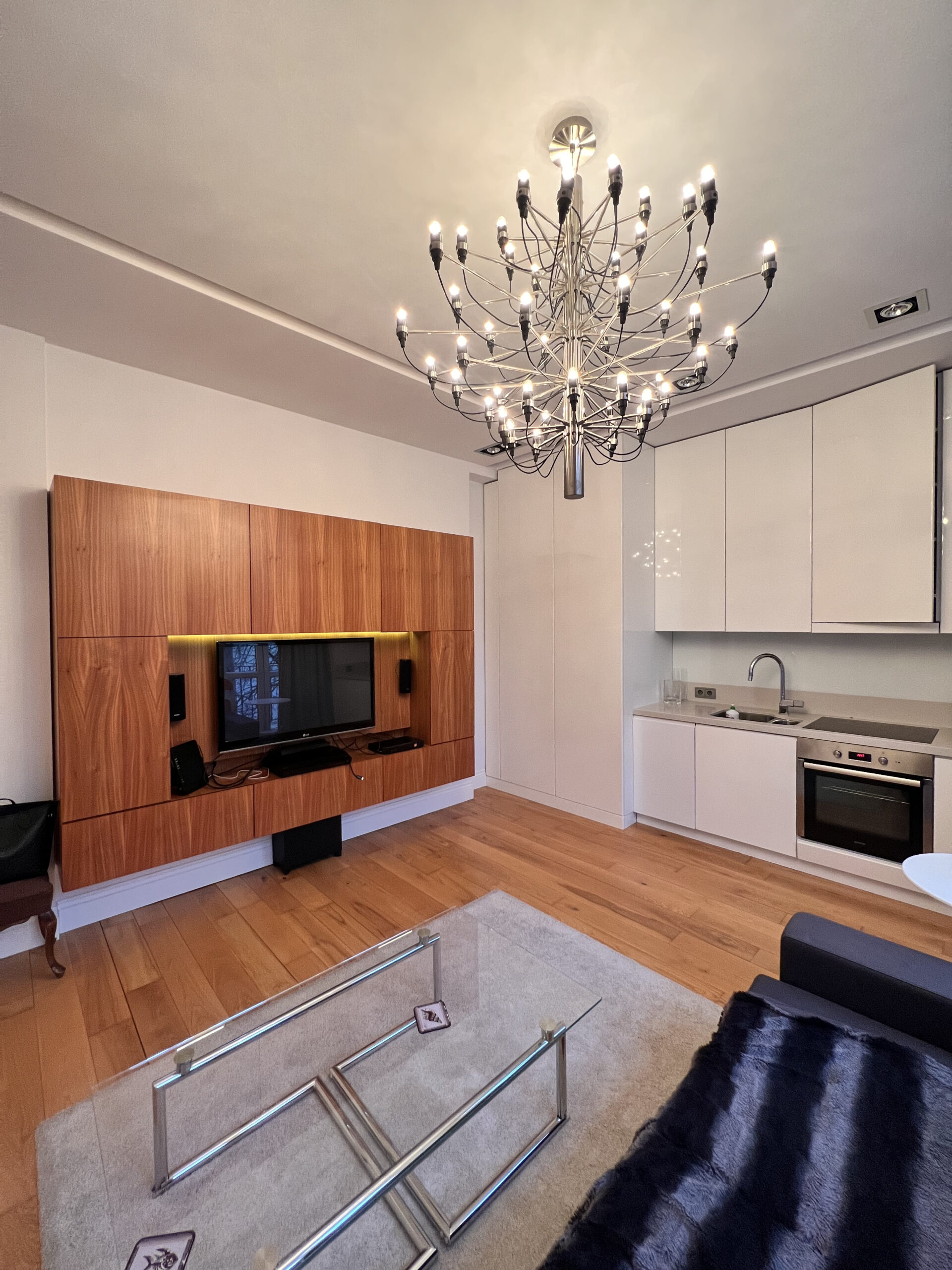 Appartement MODERNE, rue Hoża, CENTRE-VILLE, Varsovie — photo 2