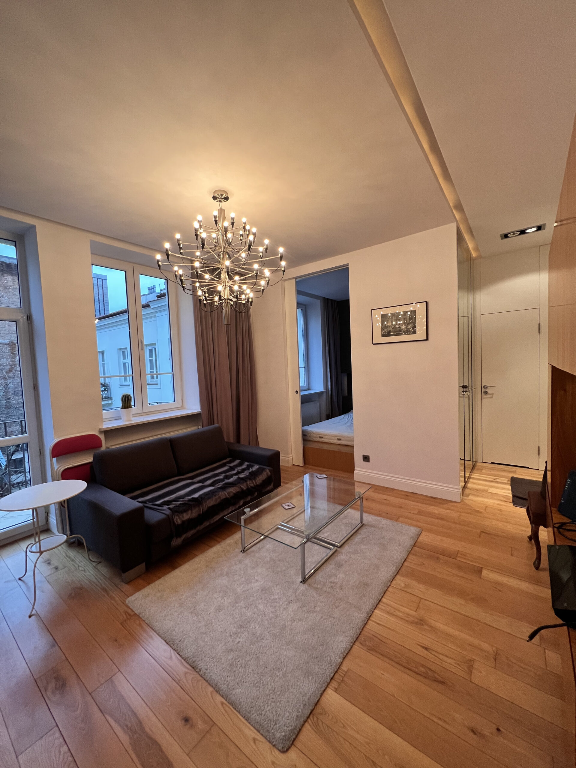 Appartement MODERNE, rue Hoża, CENTRE-VILLE, Varsovie — photo 3