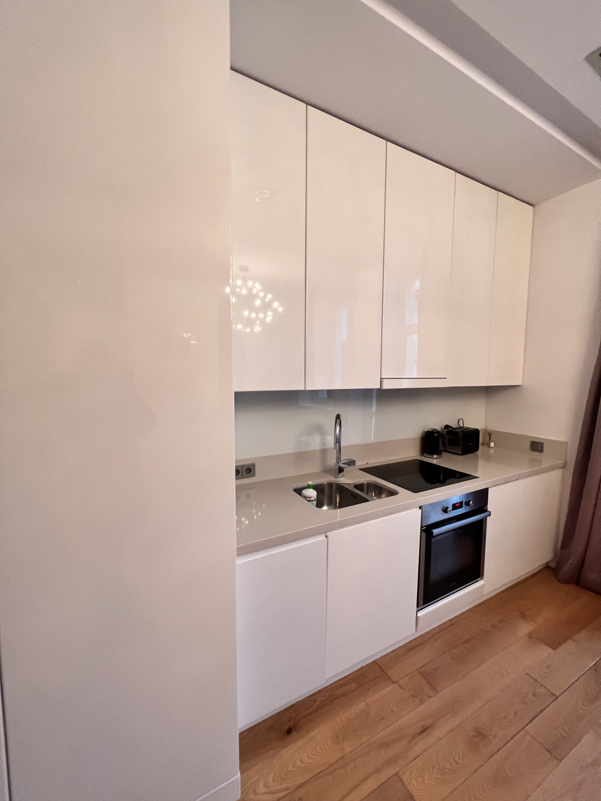 Appartement MODERNE, rue Hoża, CENTRE-VILLE, Varsovie