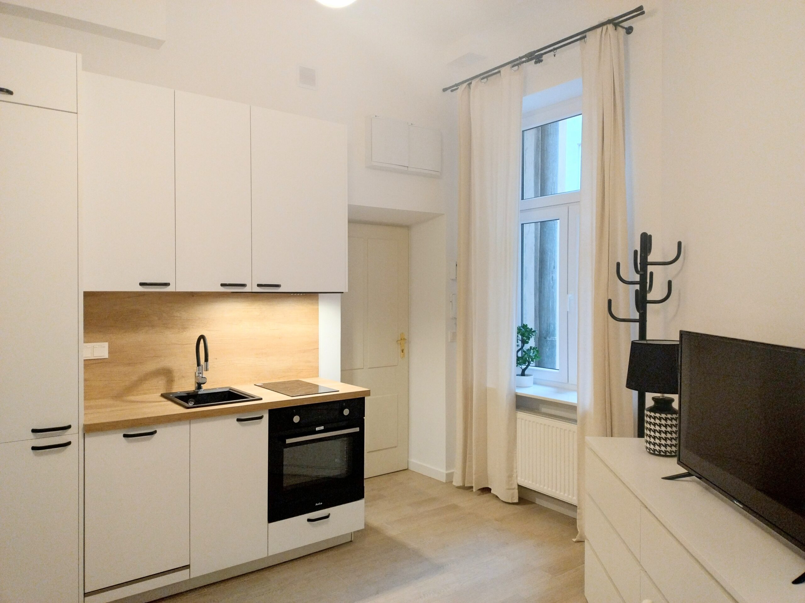 APPARTEMENT MODERNE 2 PIÈCES AU CENTRE-VILLE