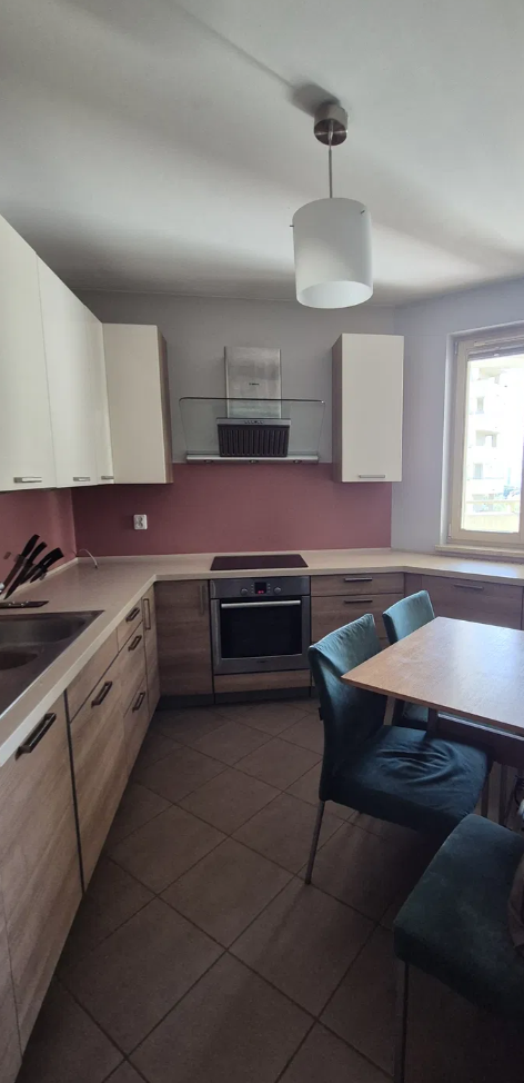 APPARTEMENT SPACIEUX 4 PIÈCES | Quartier MOKOTÓW, rue Bukowińska