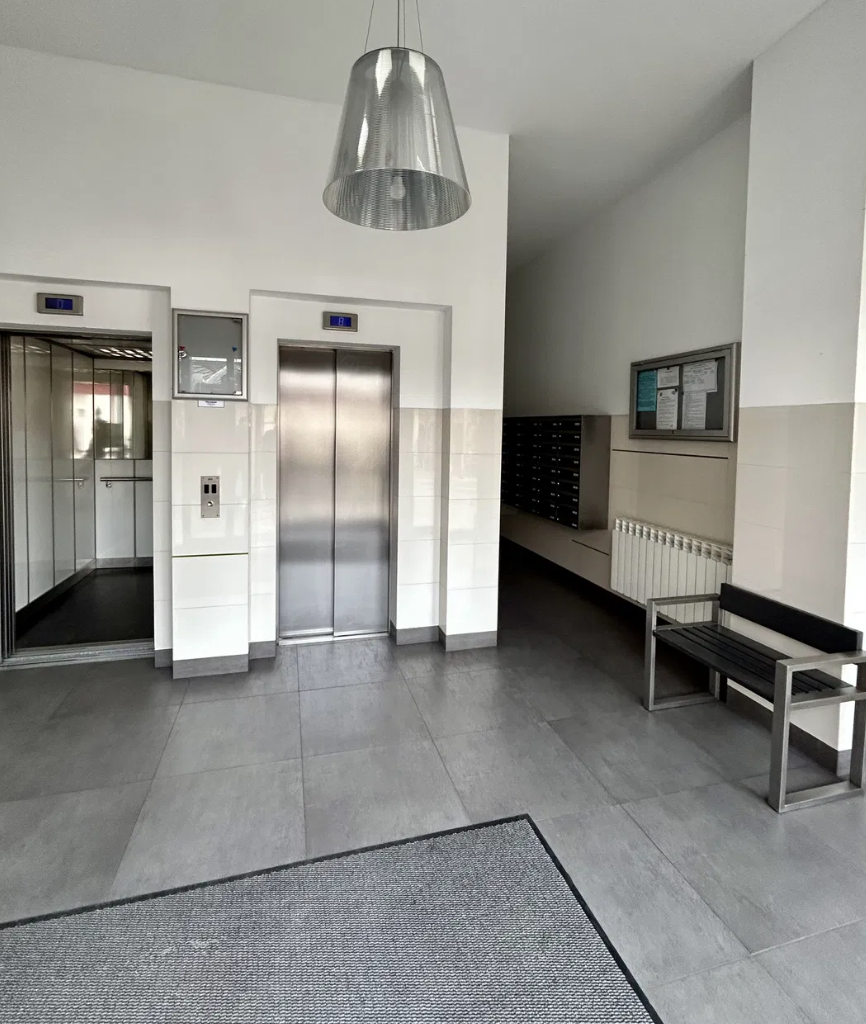MODERN 4-ROOM APARTMENT | MOKOTOW district