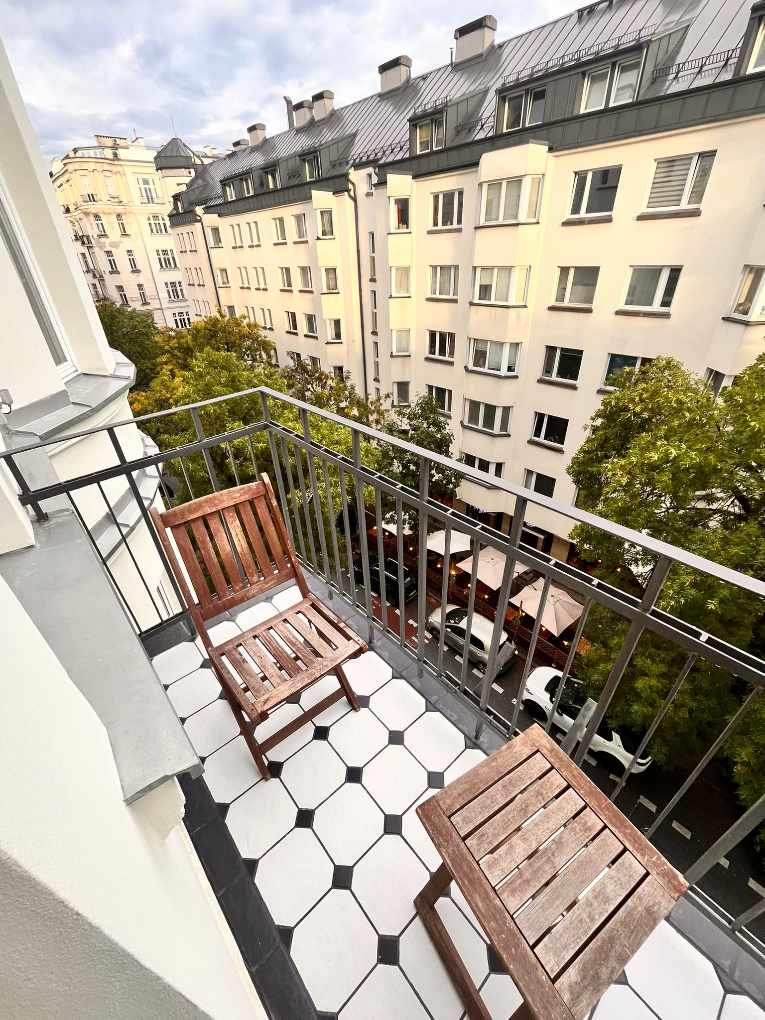 Studio avec Balcon | Rue Hoża | Hauts Plafonds I CENTRE-VILLE