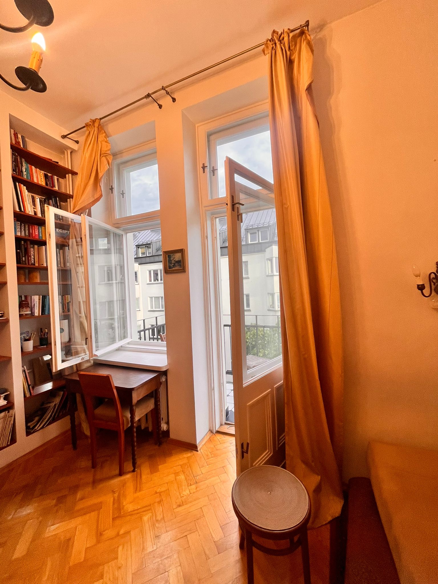 Studio avec Balcon | Rue Hoża | Hauts Plafonds I CENTRE-VILLE
