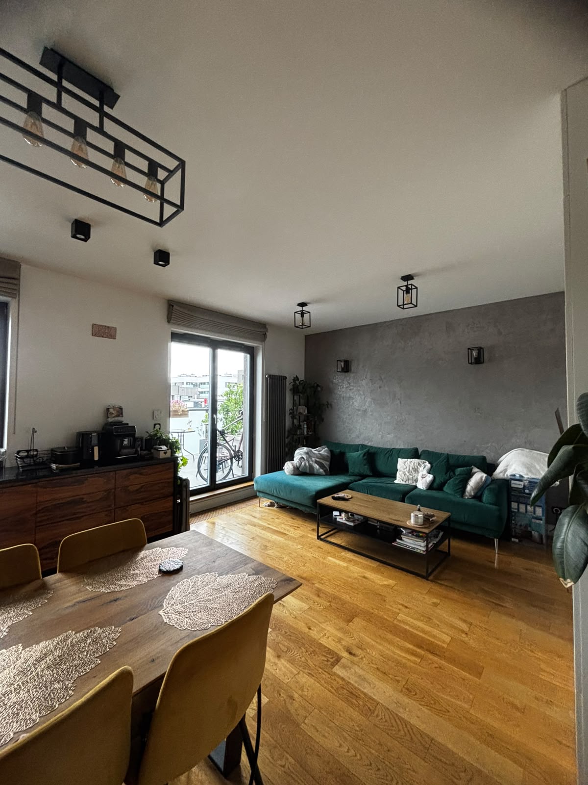 SPACIOUS 3-room flat with terrace in WOLA DISTRICT