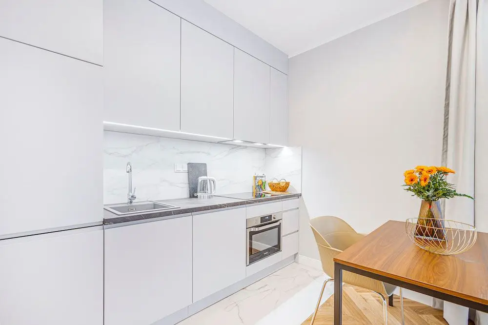 HIGH STANDARD 2-room flat with balcony in SRODMIESCIE DISTRICT