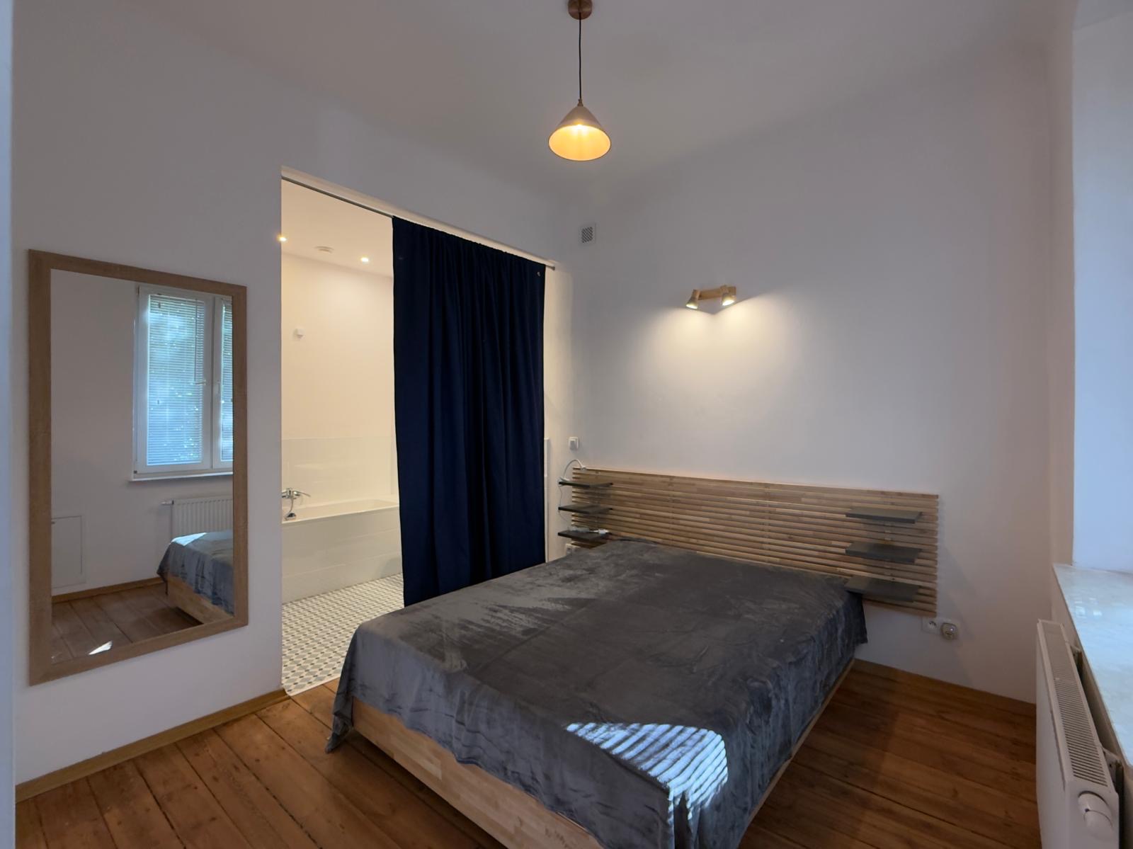 SPACIOUS 2-ROOM flat with balcony in SASKA KEPA / PRAGA POLUDNIE DISTRICT