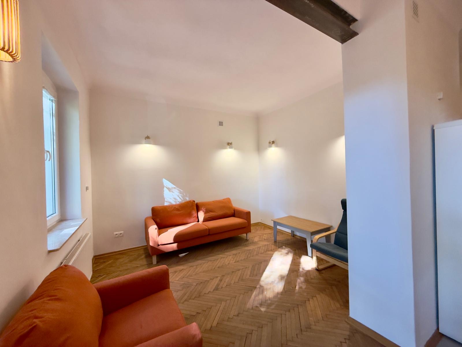 SPACIOUS 2-ROOM flat with balcony in SASKA KEPA / PRAGA POLUDNIE DISTRICT