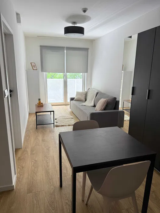 APPARTEMENT MODERNE 2 PIÈCES avec balcon à PRAGA POŁUDNIE