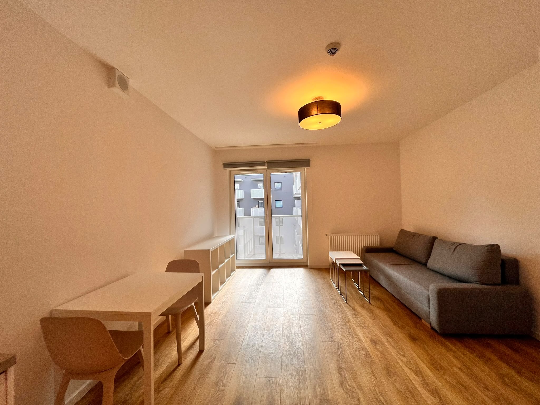 SPACIOUS MODERN STUDIO with balcony in PRAGA DISTRICT