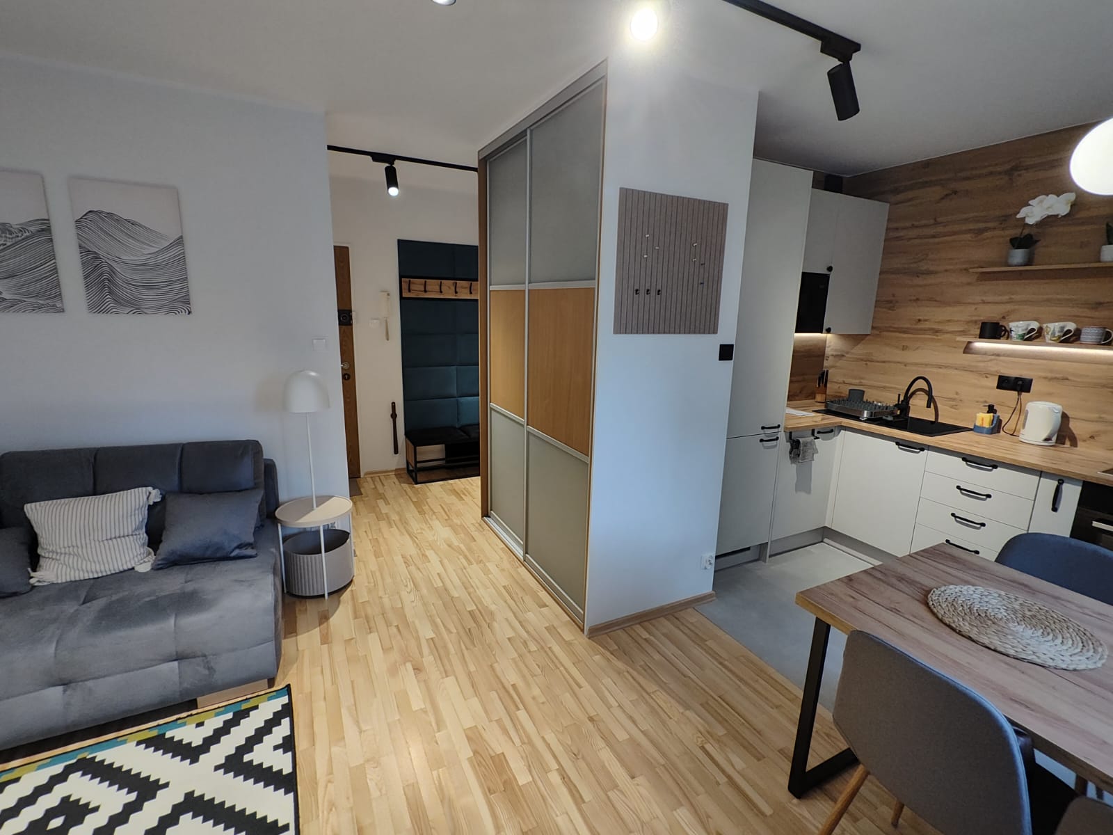 MODERN AND COSY STUDIO FLAT with parking in BIELANY DISTRICT | photo 2